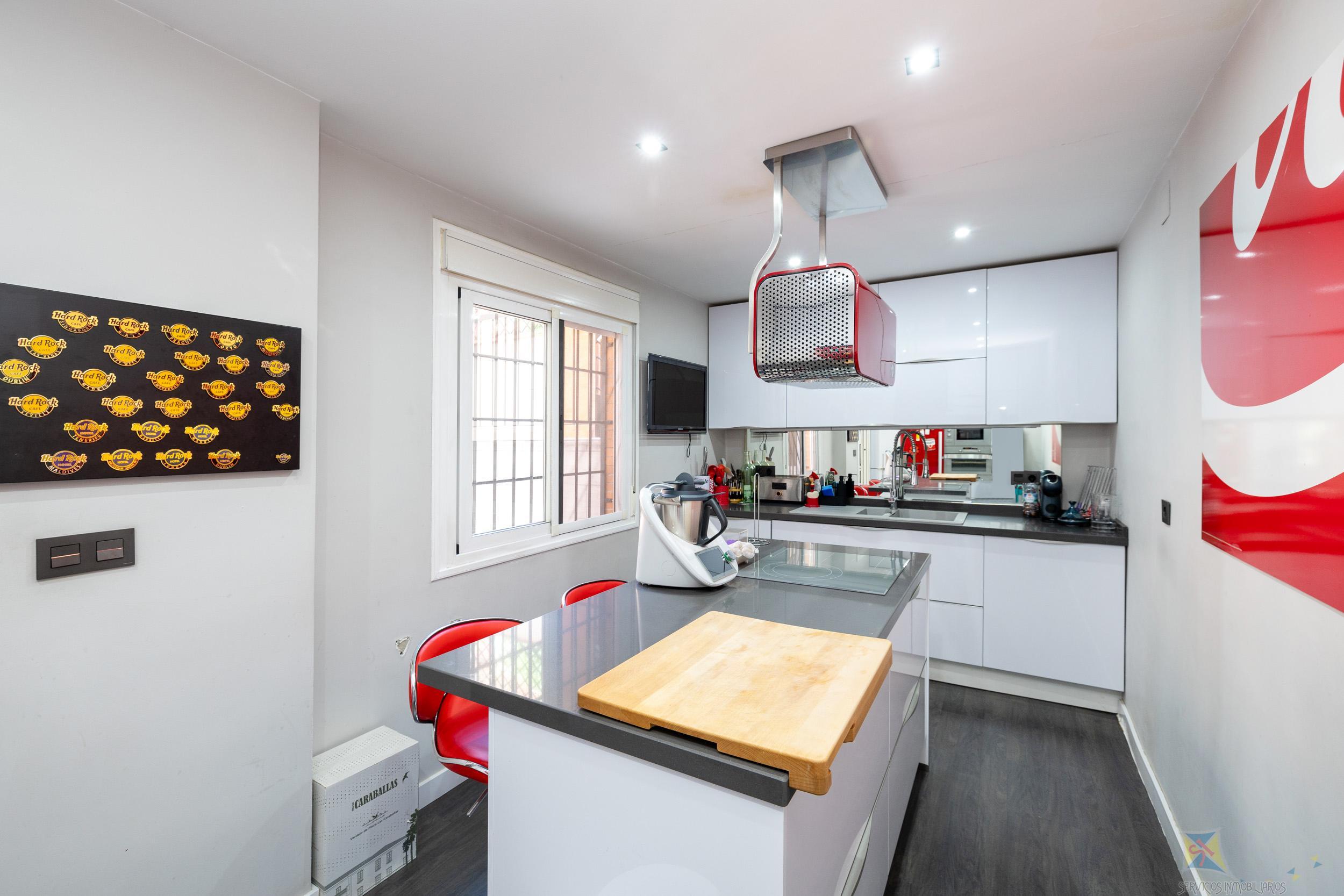 For sale of house in Granada