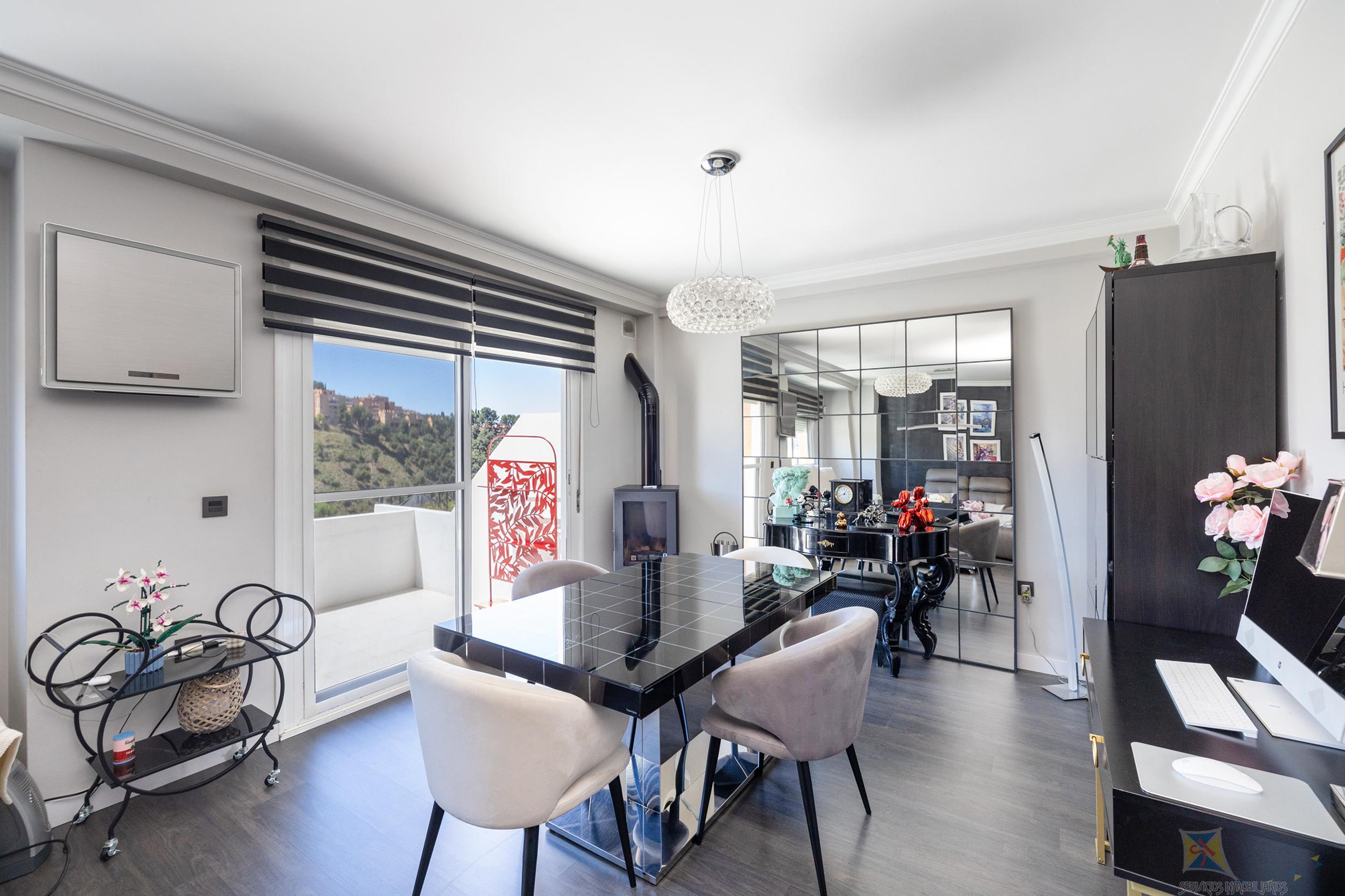 For sale of house in Granada
