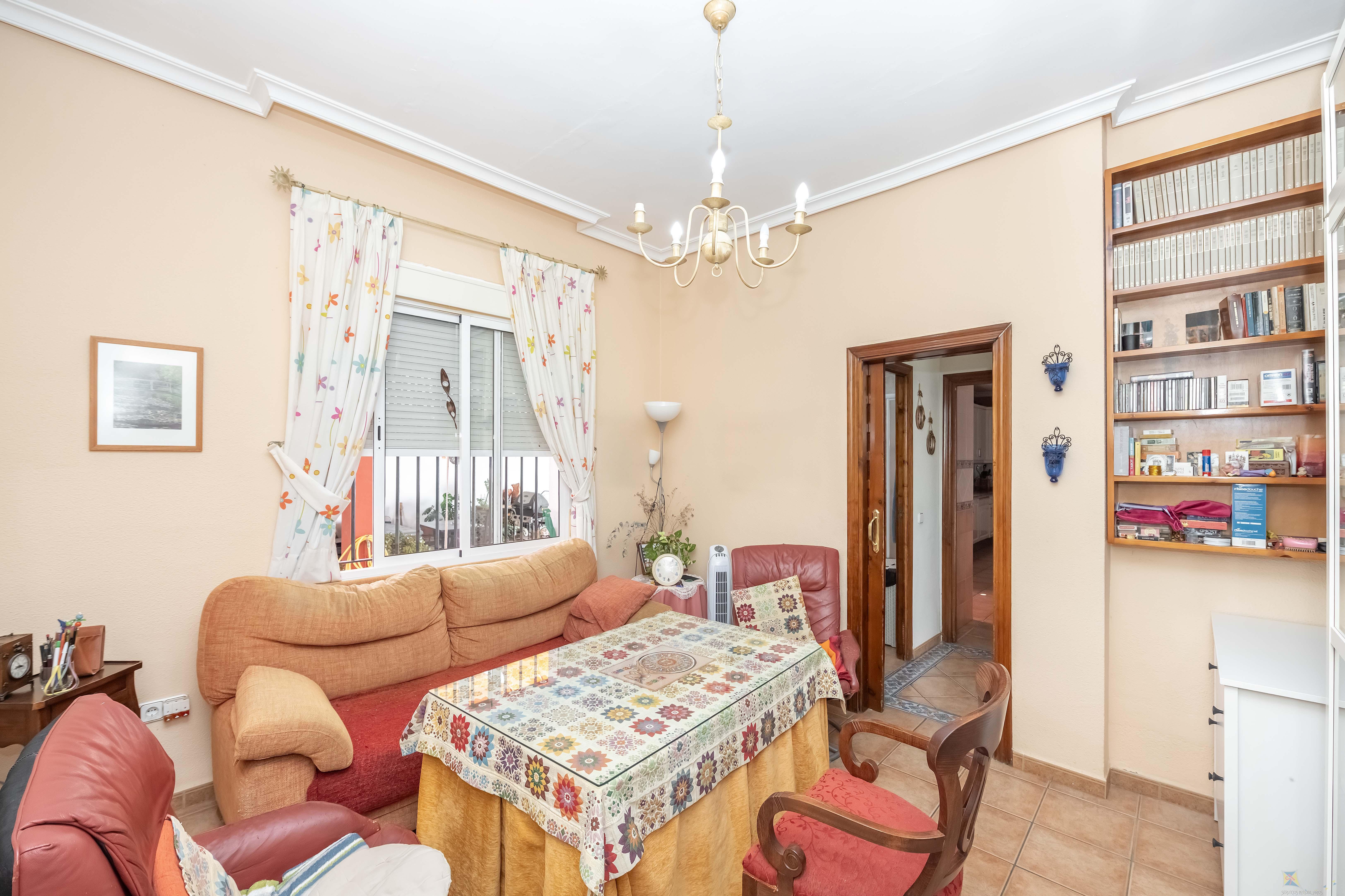 For sale of villa in Dos Hermanas