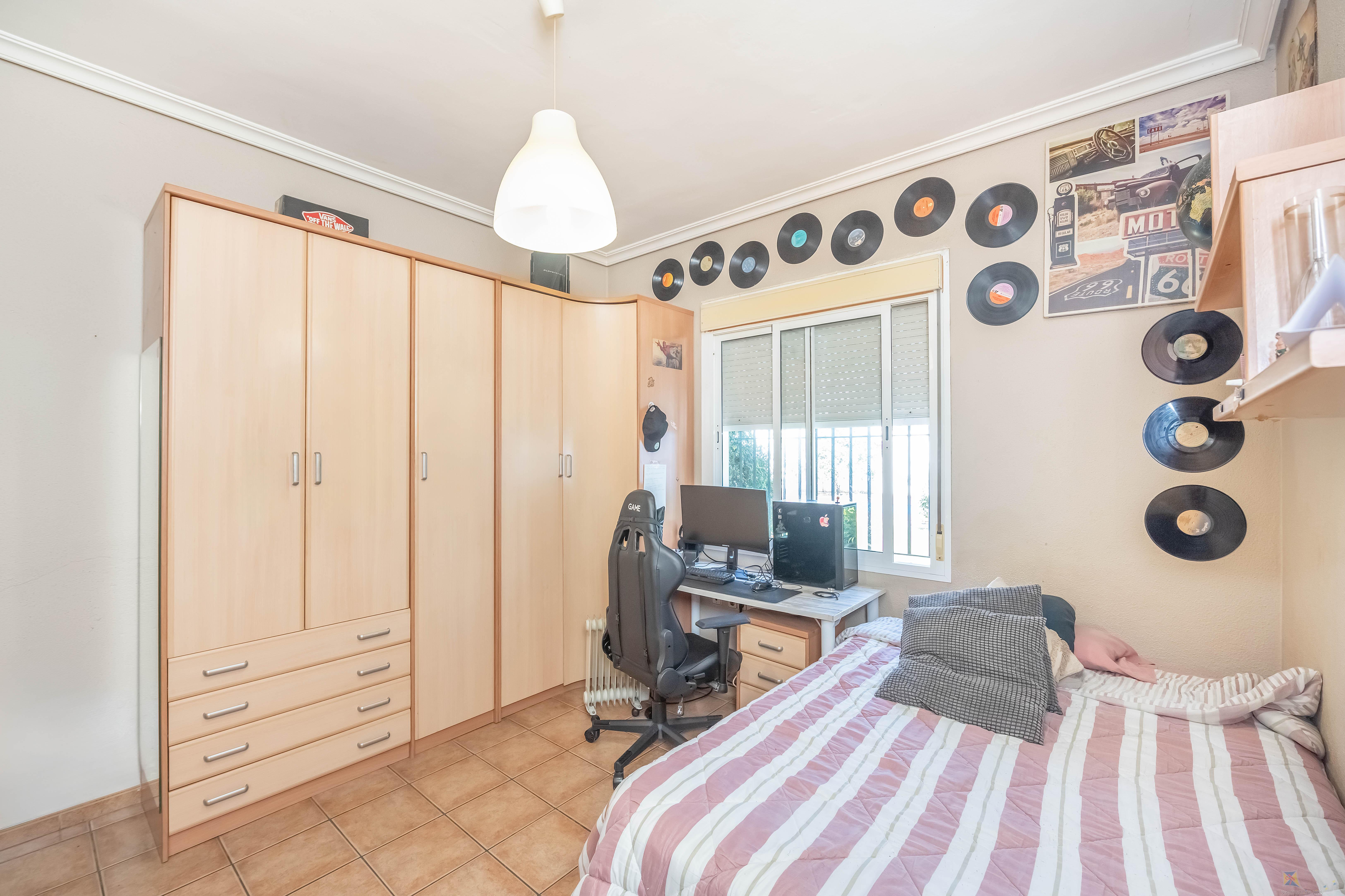 For sale of villa in Dos Hermanas
