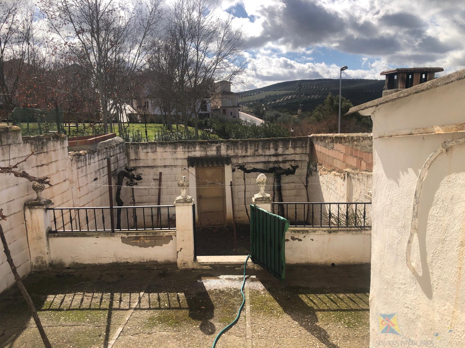 For sale of house in Cuevas Bajas