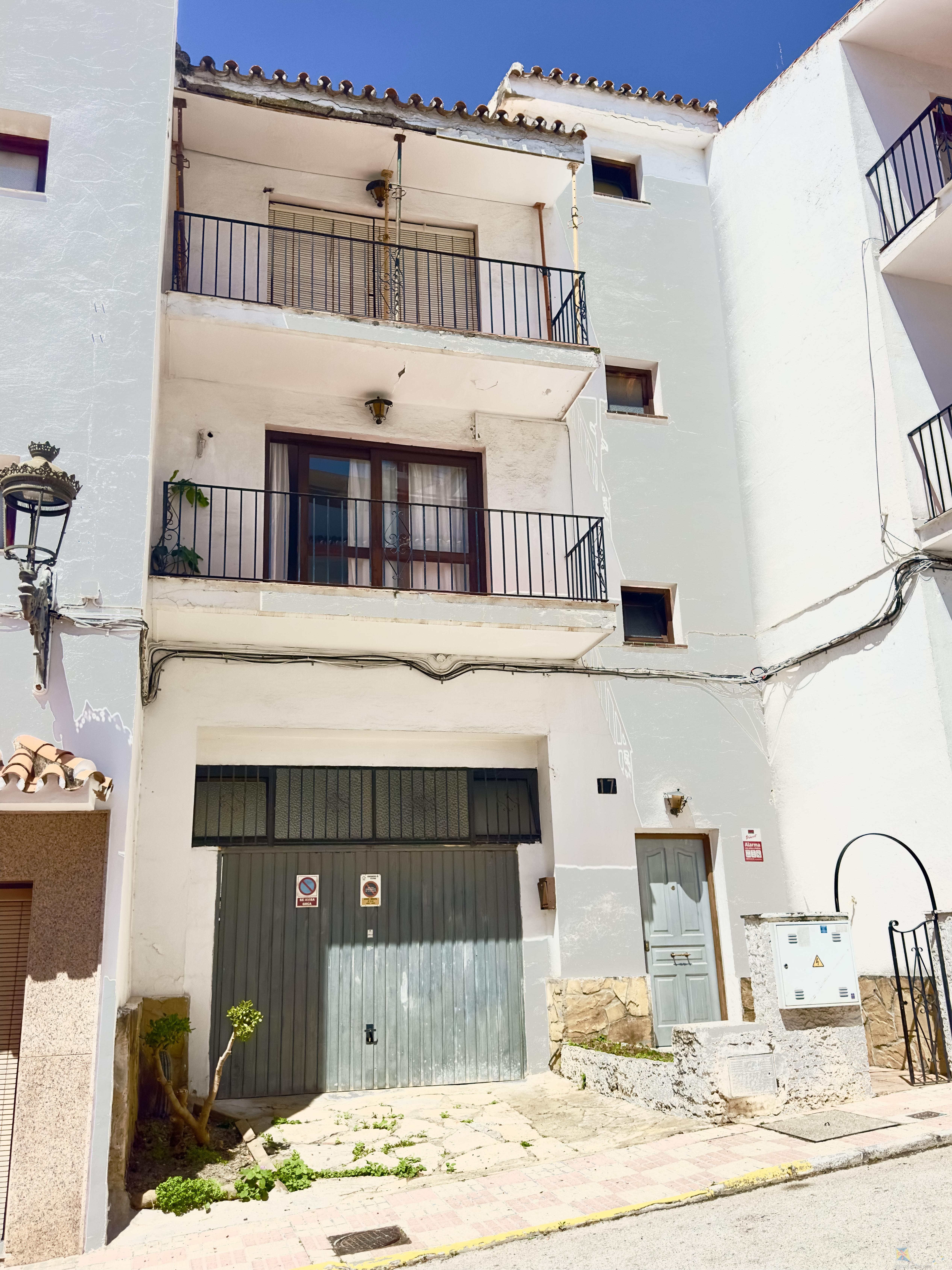 For sale of house in Estepona