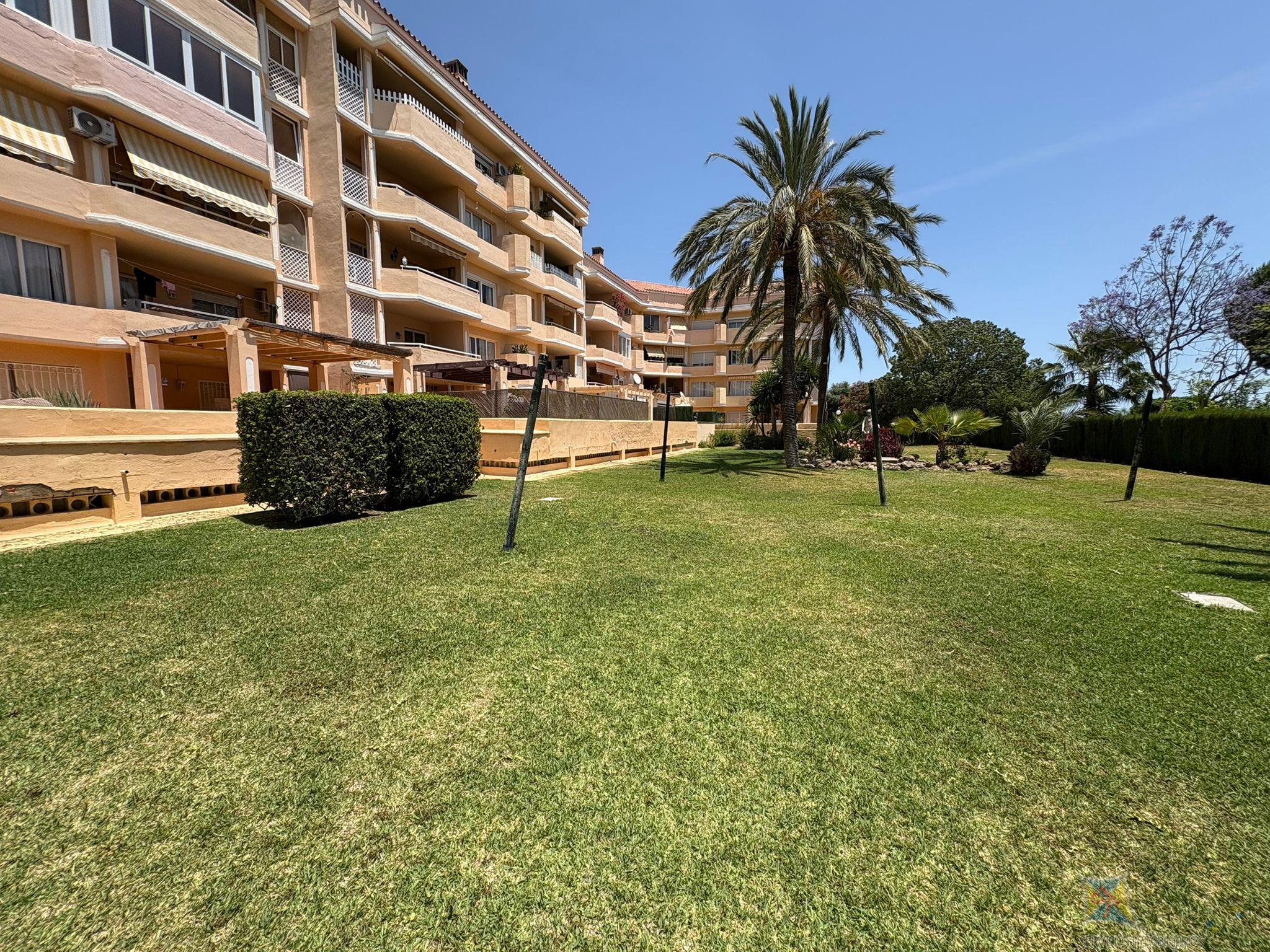 For sale of apartment in Estepona