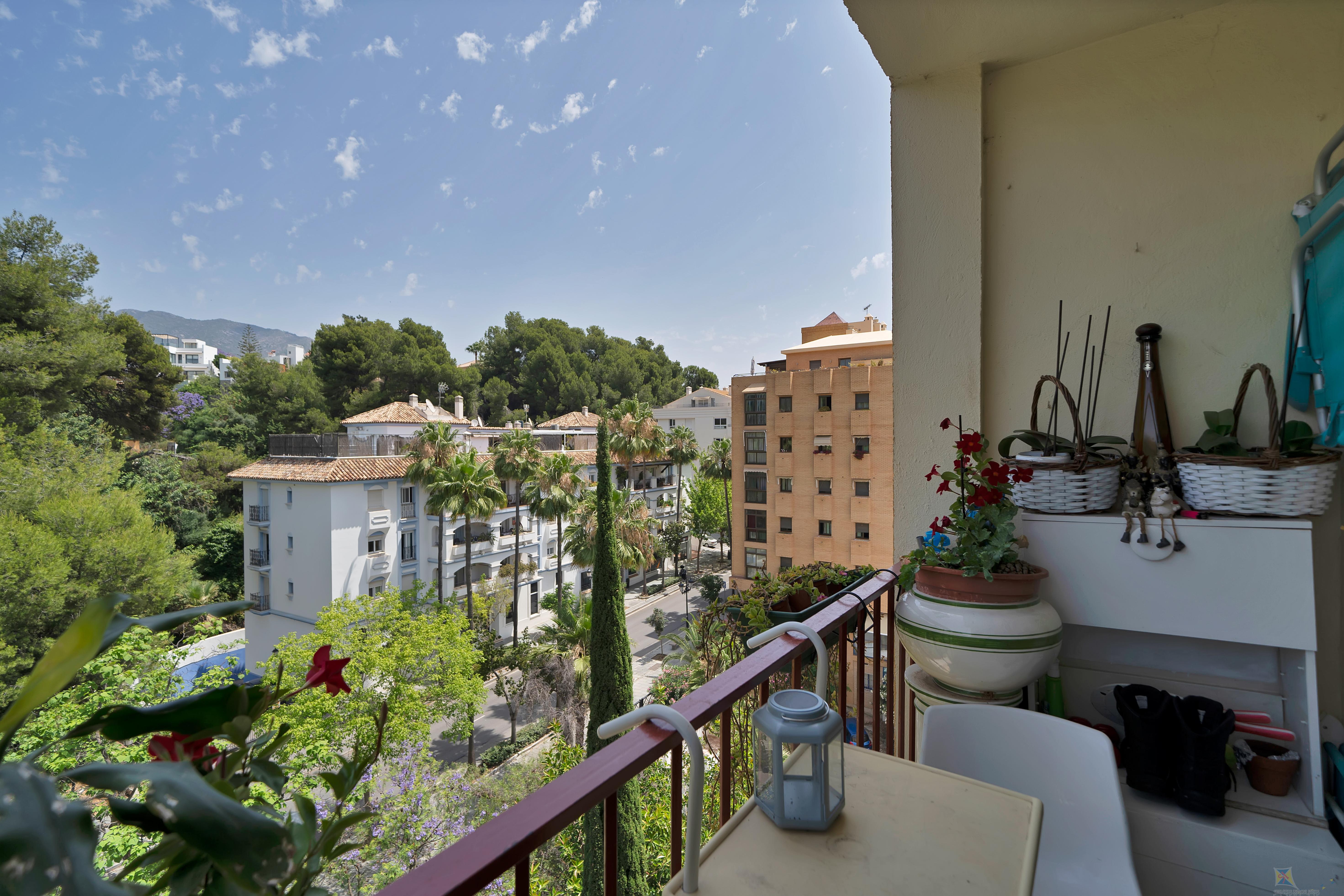 For sale of apartment in Marbella