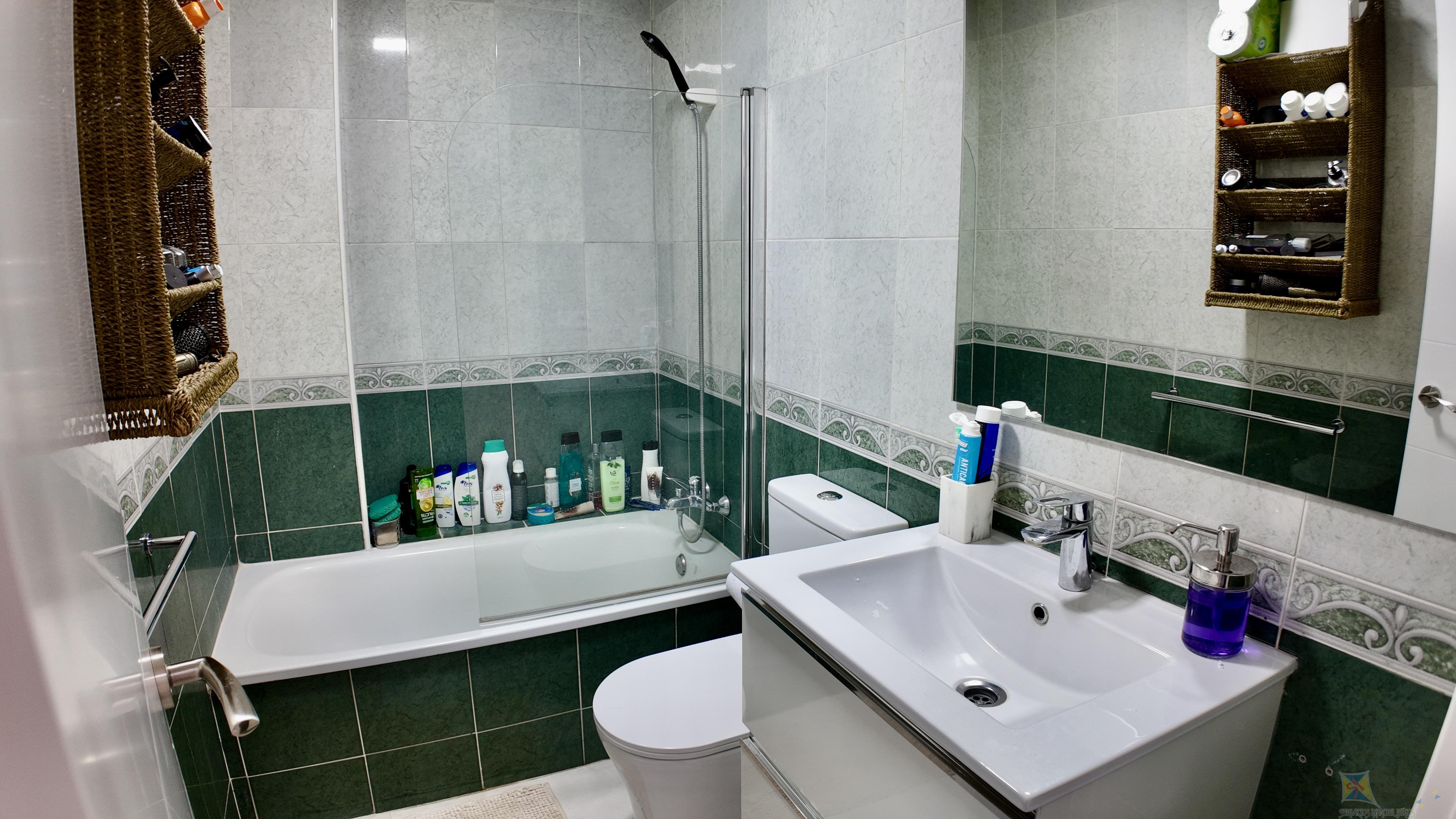 For sale of villa in Estepona