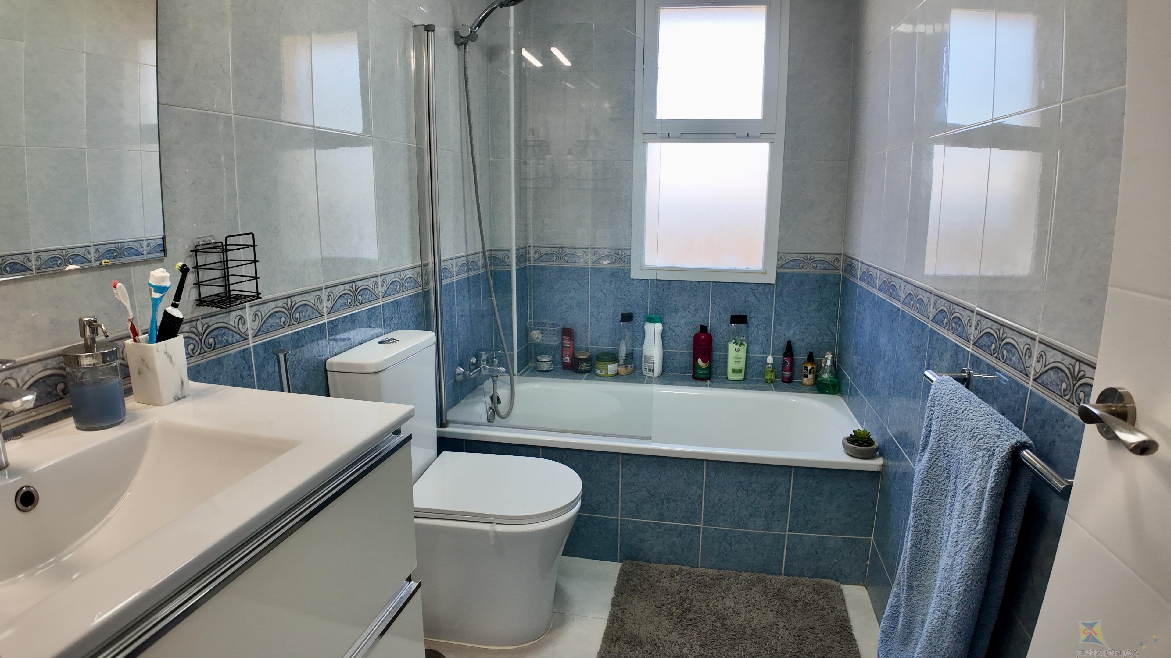 For sale of villa in Estepona