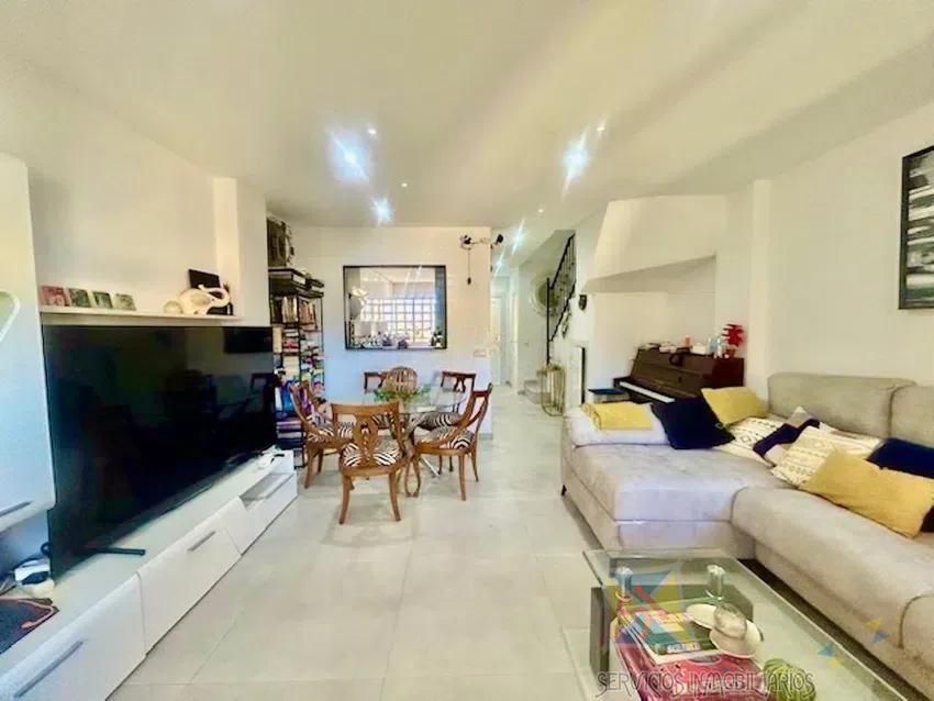 For sale of villa in Estepona