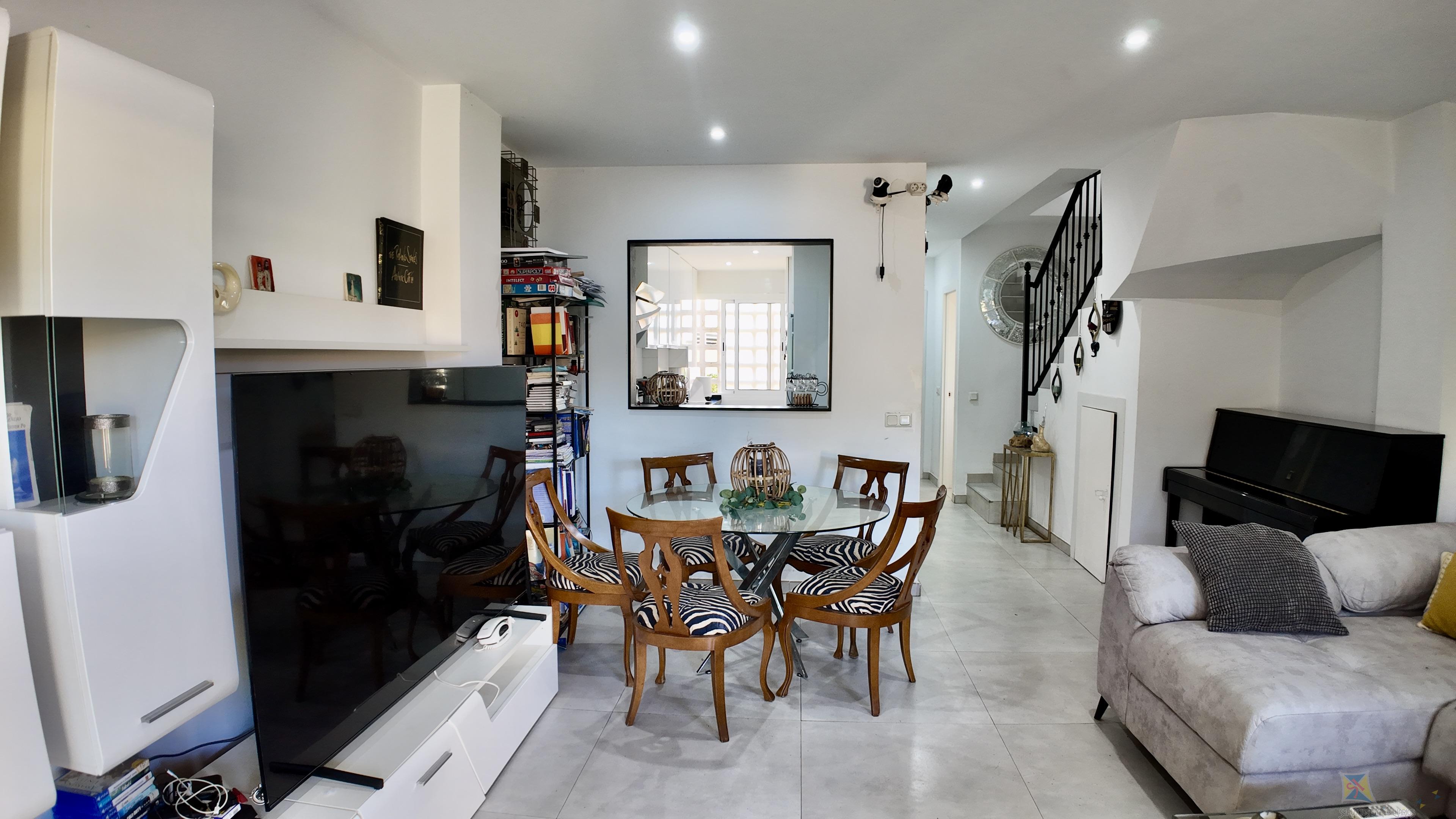 For sale of villa in Estepona