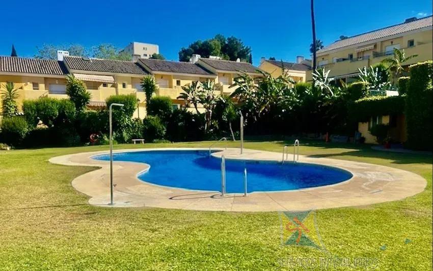 For sale of villa in Estepona