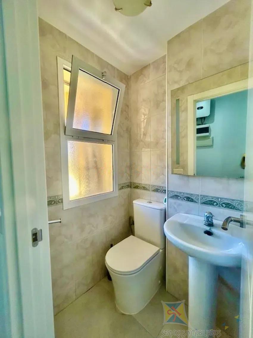For sale of villa in Estepona