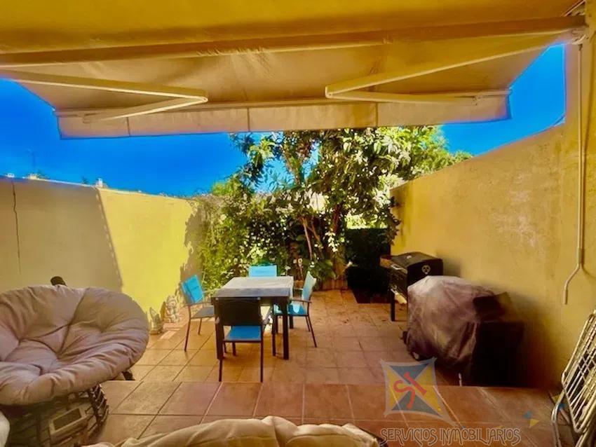 For sale of villa in Estepona
