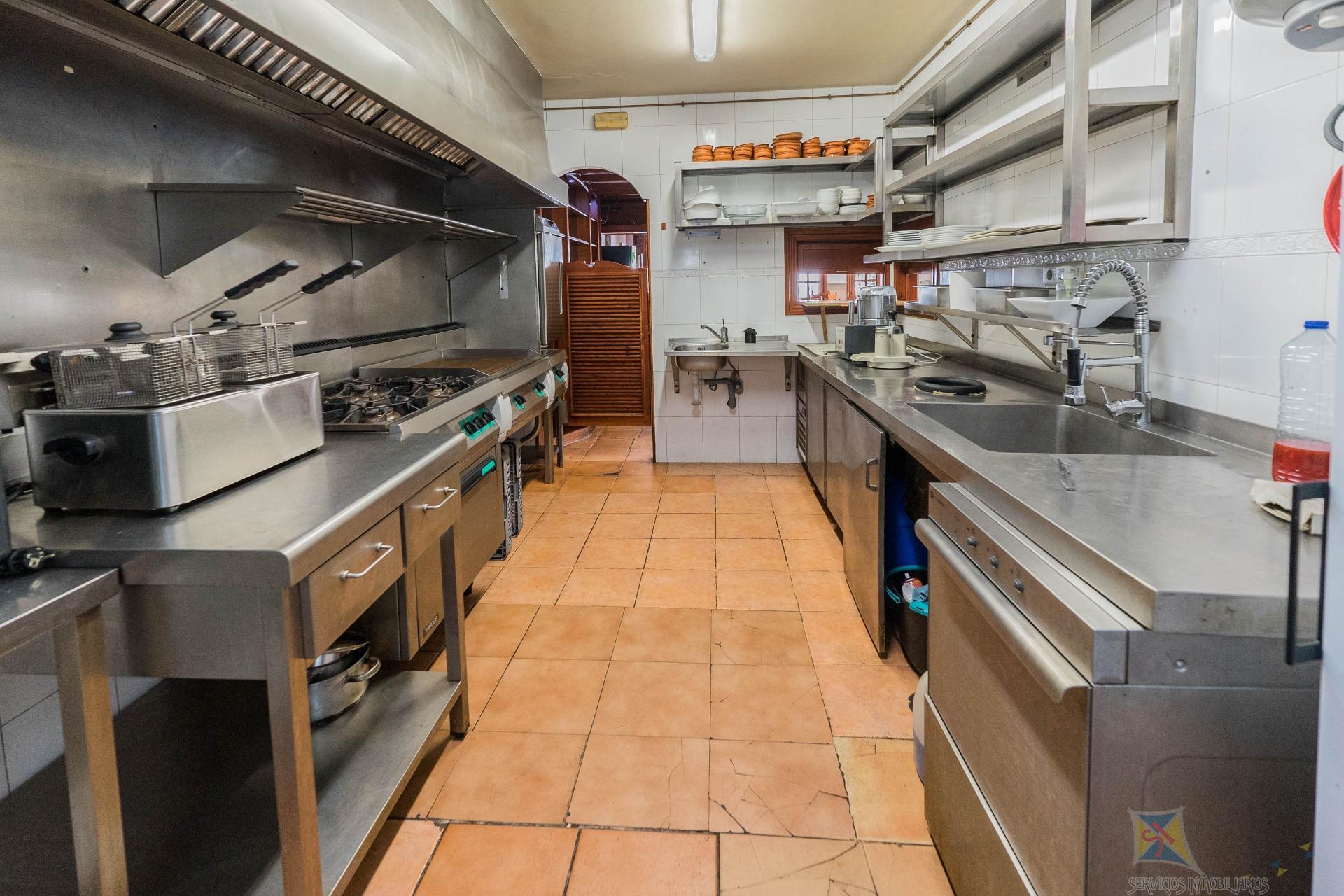 For sale of commercial in Fuengirola