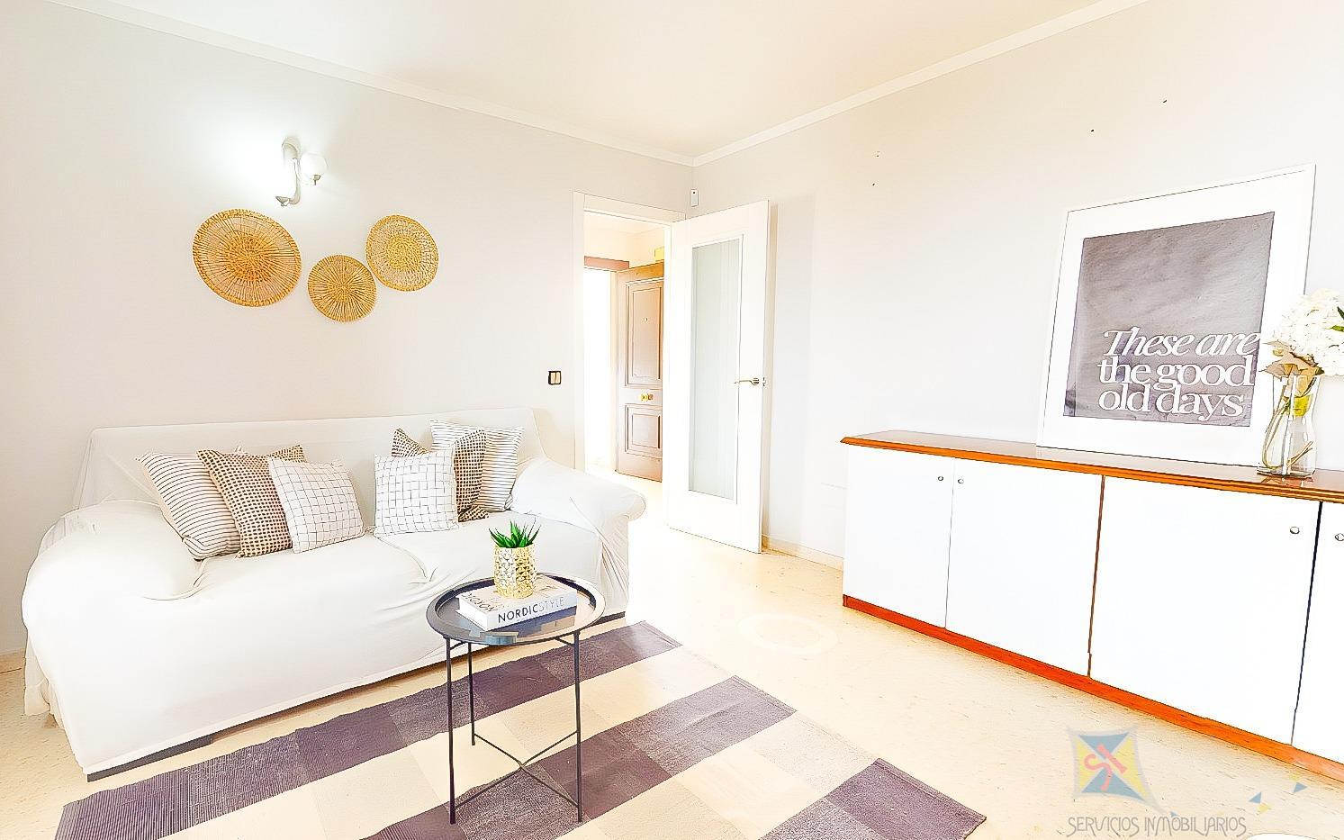 For sale of flat in Benalmádena