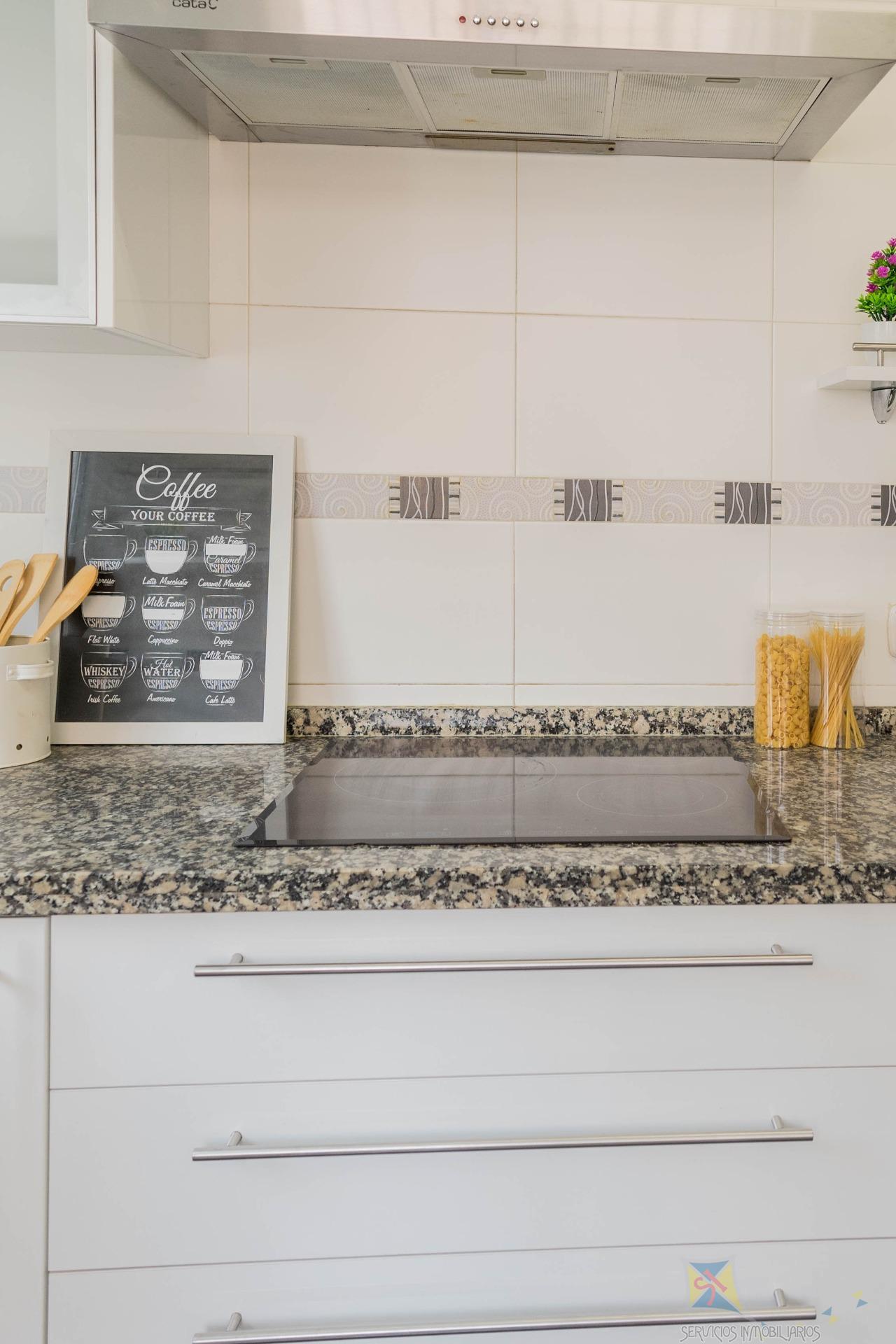 For sale of flat in Benalmádena