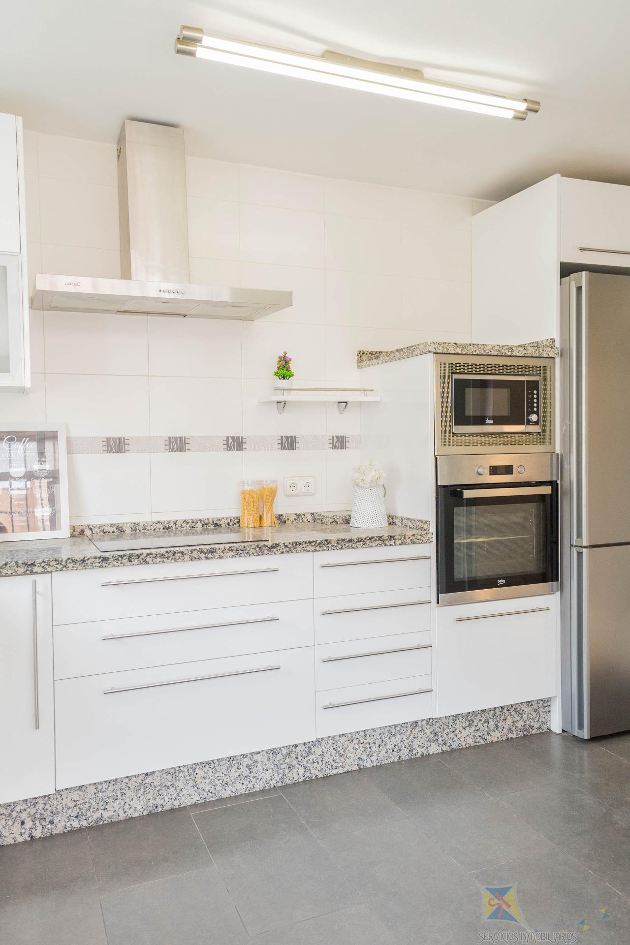 For sale of flat in Benalmádena