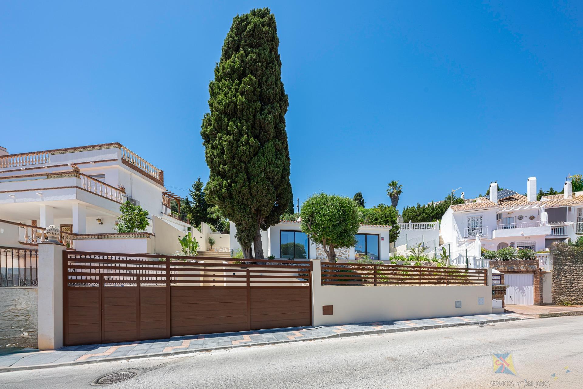 For sale of chalet in Mijas