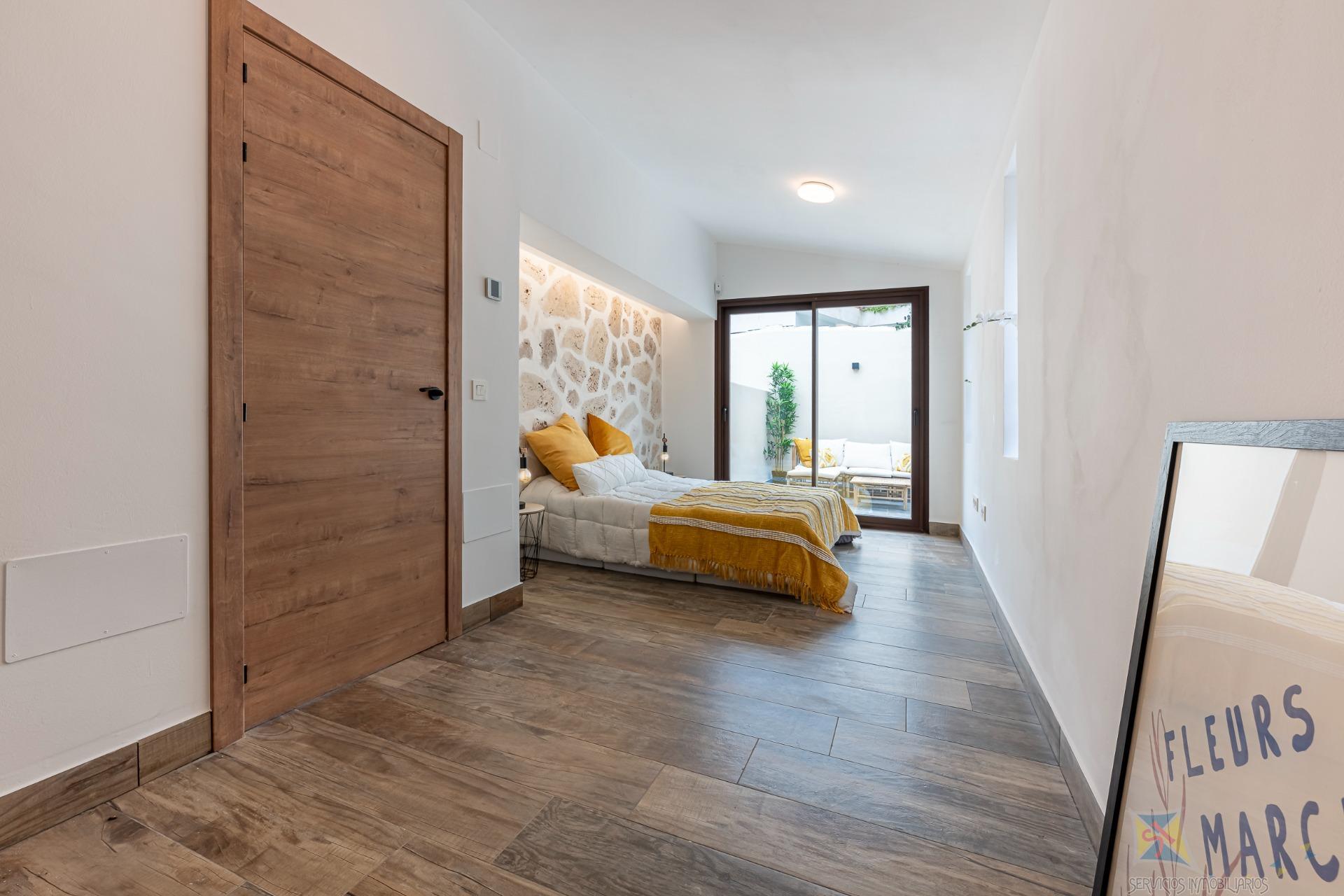 For sale of chalet in Mijas