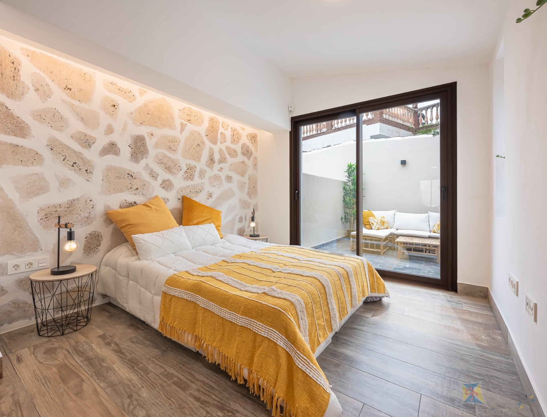 For sale of chalet in Mijas