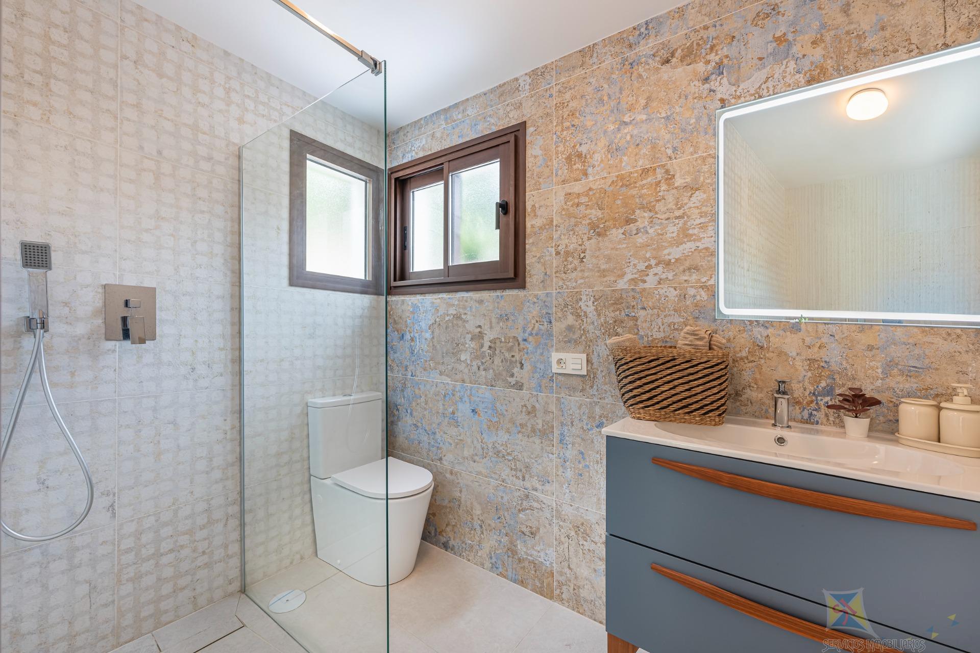 For sale of chalet in Mijas