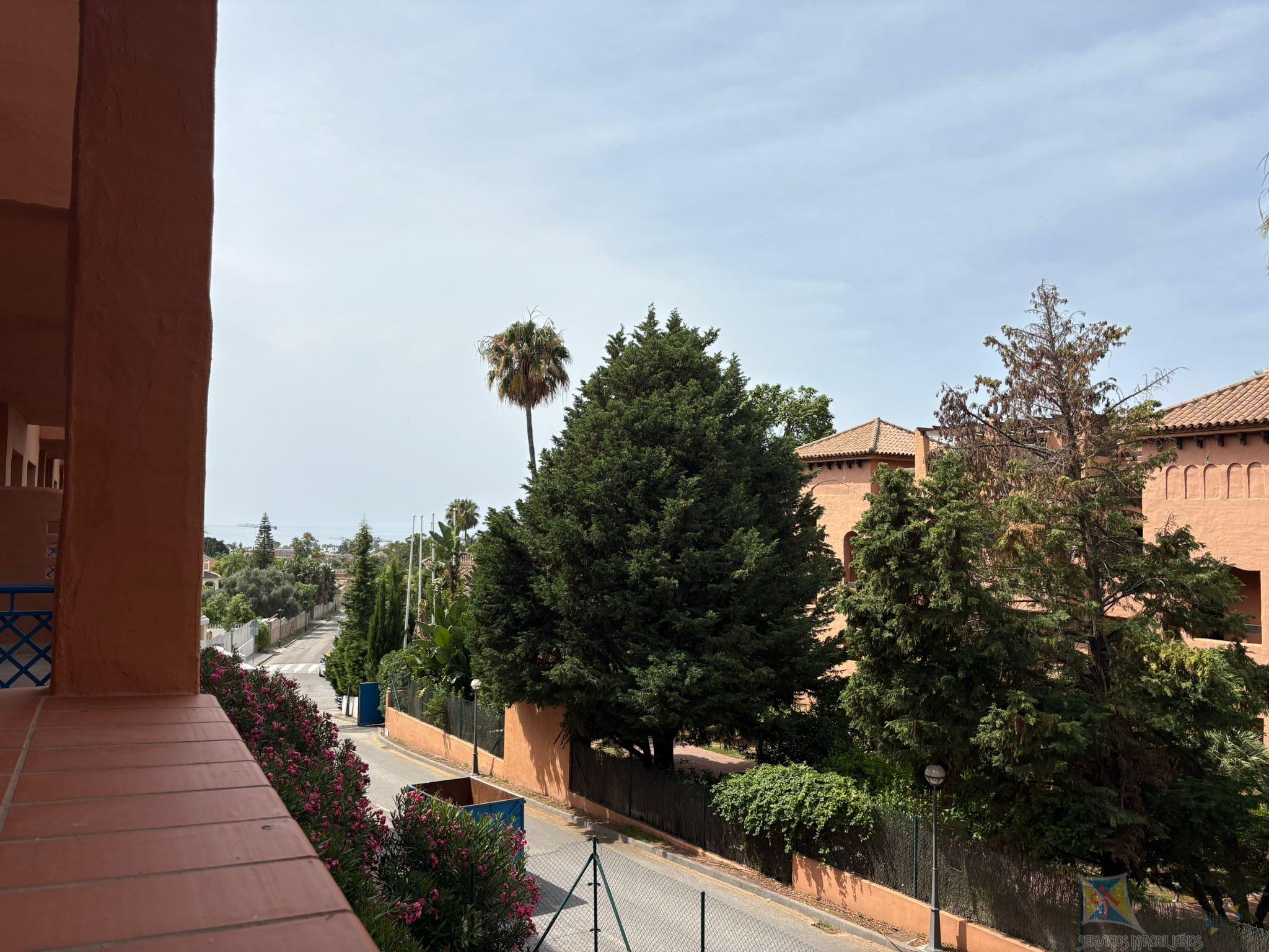 For sale of apartment in Estepona