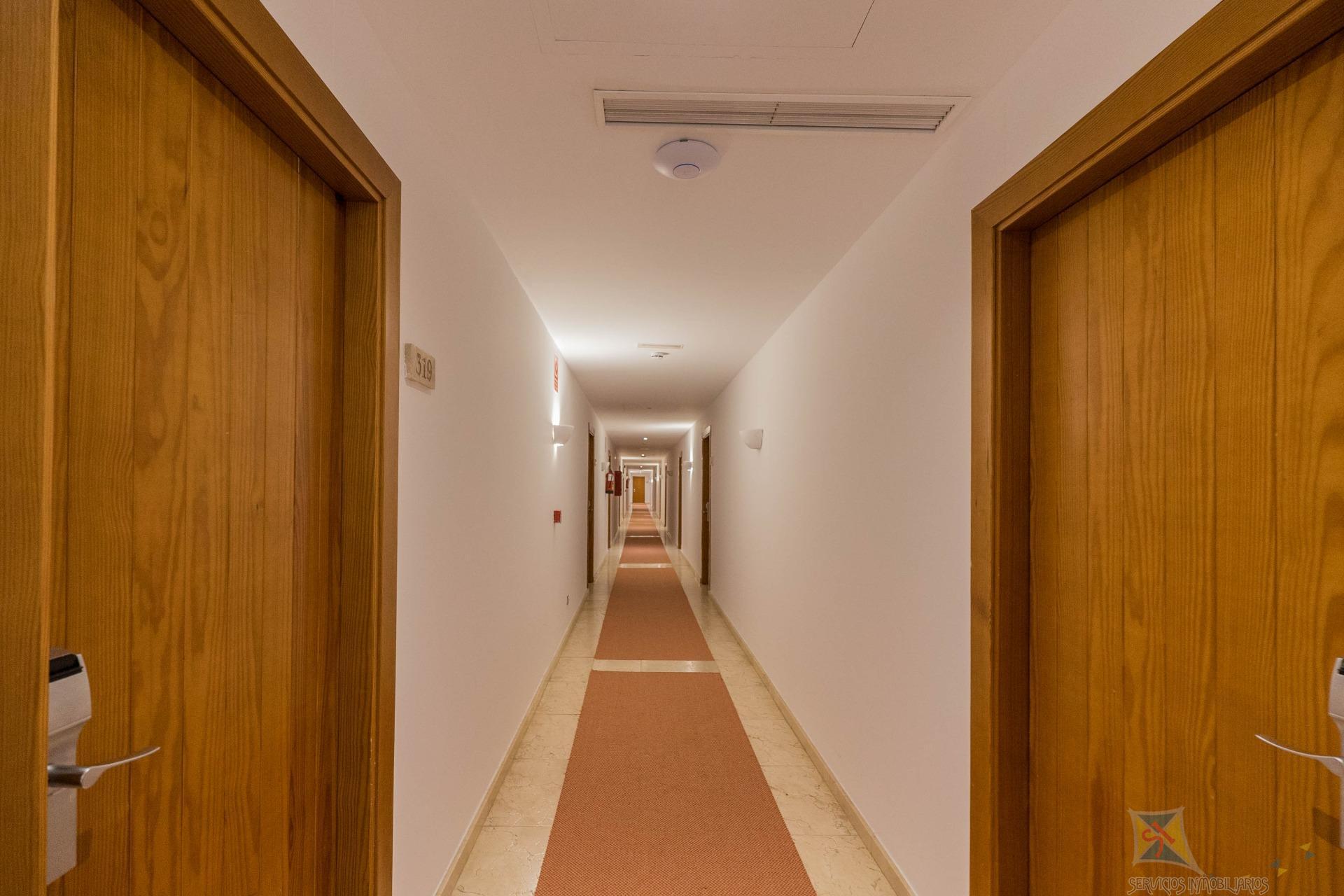 For sale of flat in Benahavís