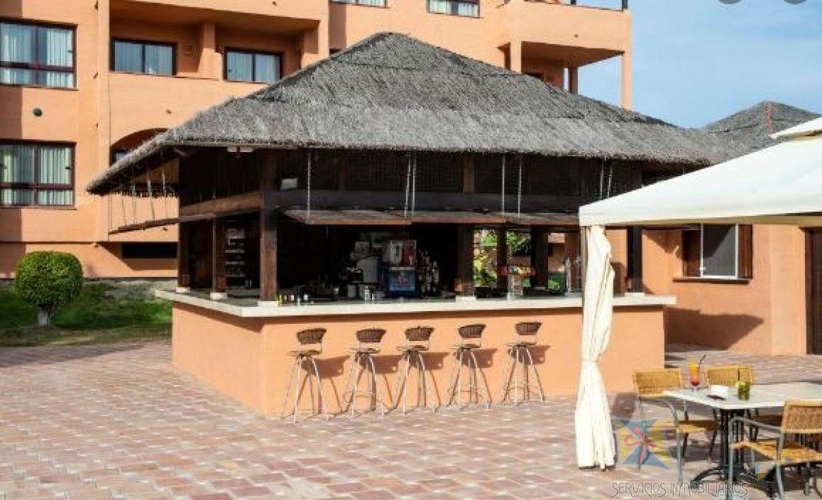 For sale of flat in Benahavís