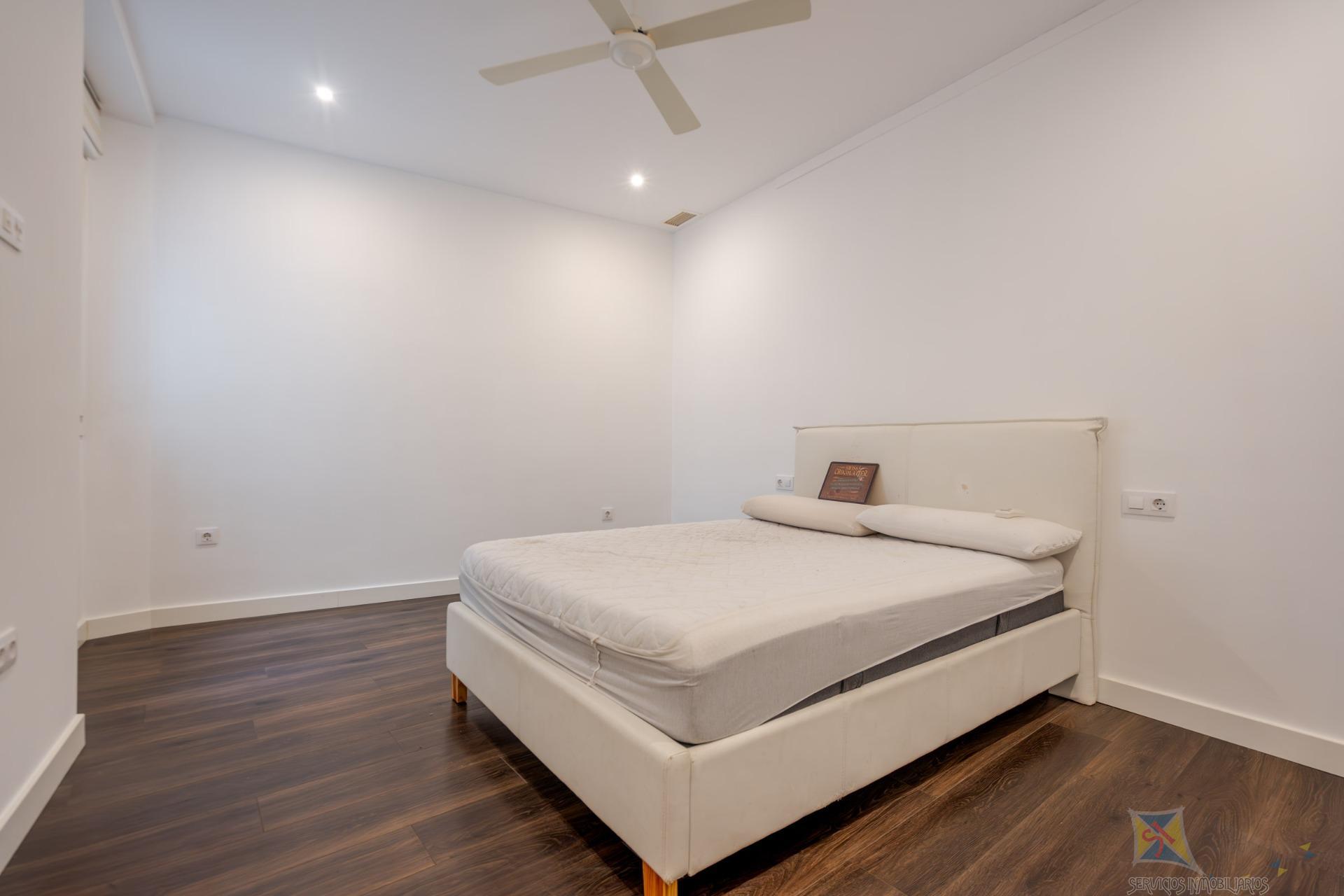 For sale of flat in Cadiz