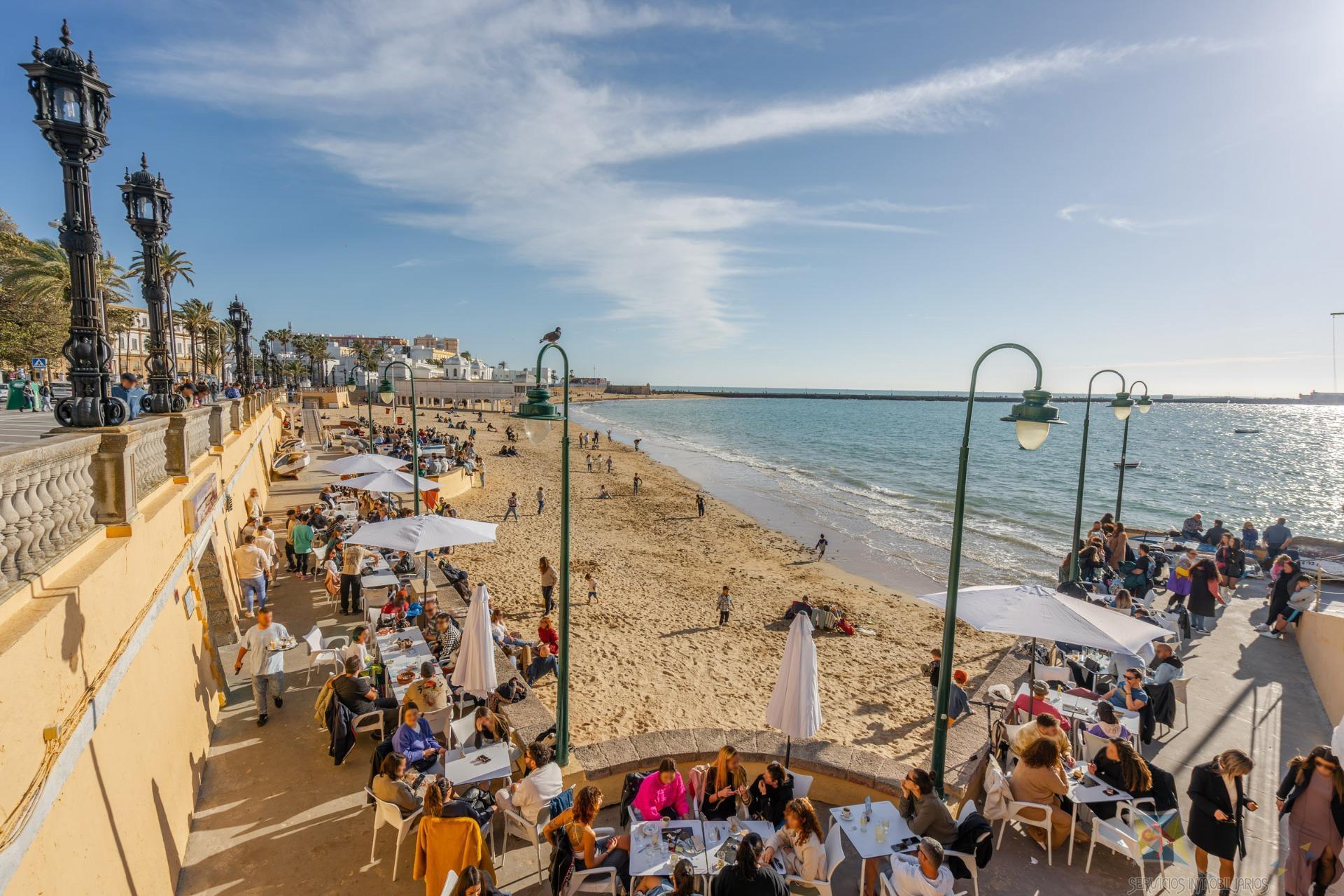 For sale of flat in Cadiz