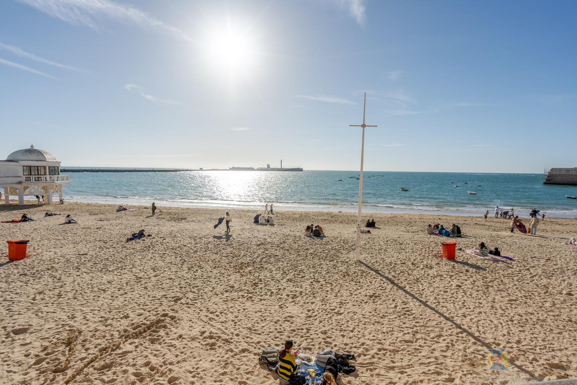 For sale of flat in Cadiz
