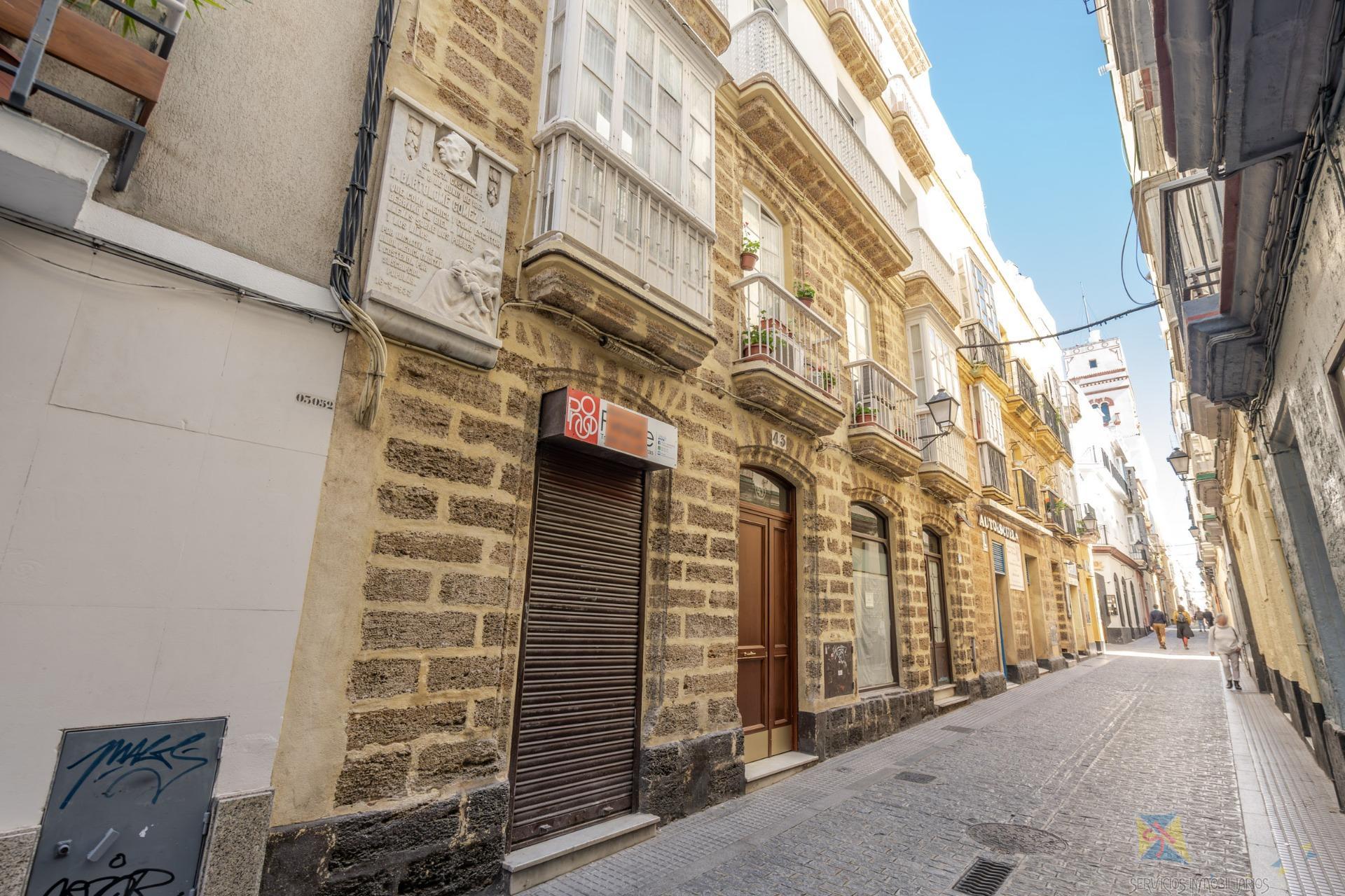 For sale of flat in Cadiz