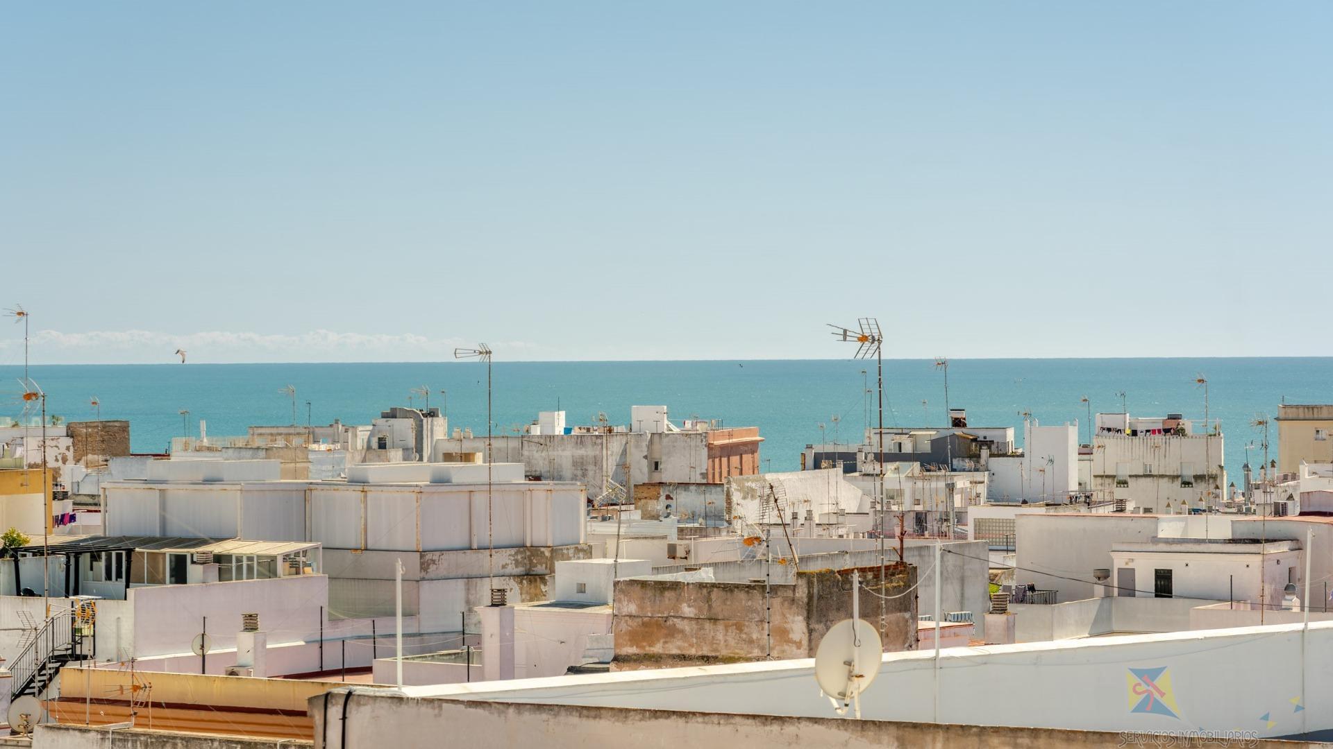 For sale of flat in Cadiz