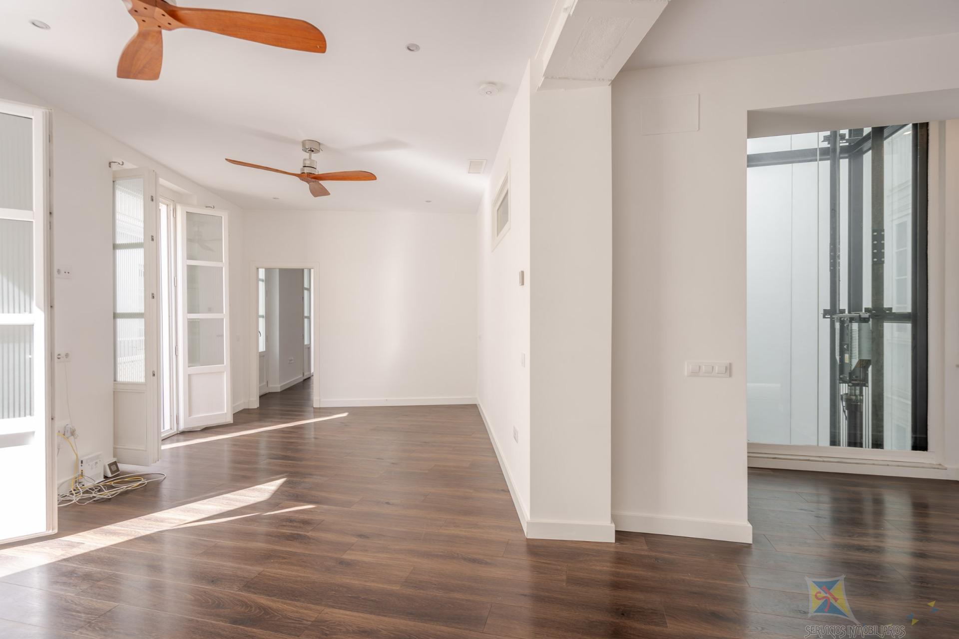 For sale of flat in Cadiz
