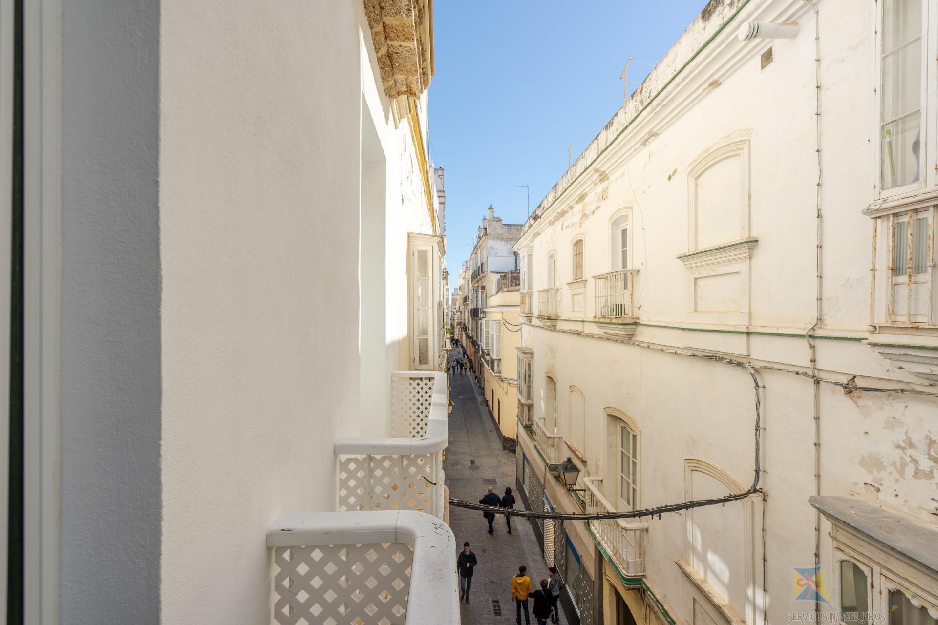 For sale of flat in Cadiz