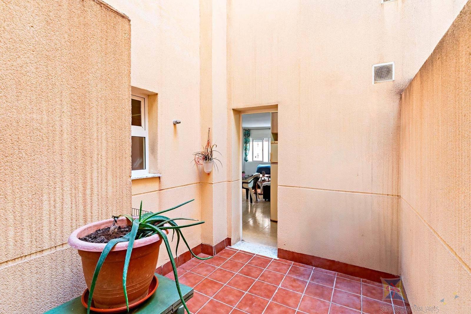 For sale of ground floor in Roquetas de Mar