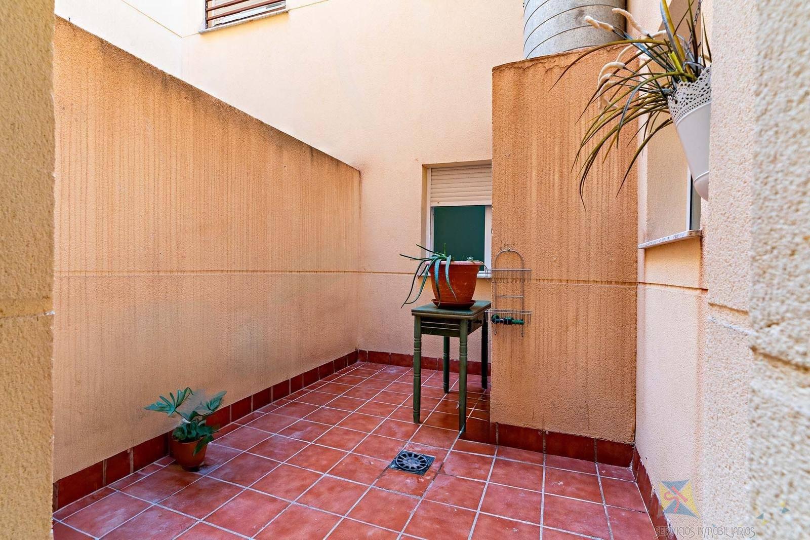 For sale of ground floor in Roquetas de Mar