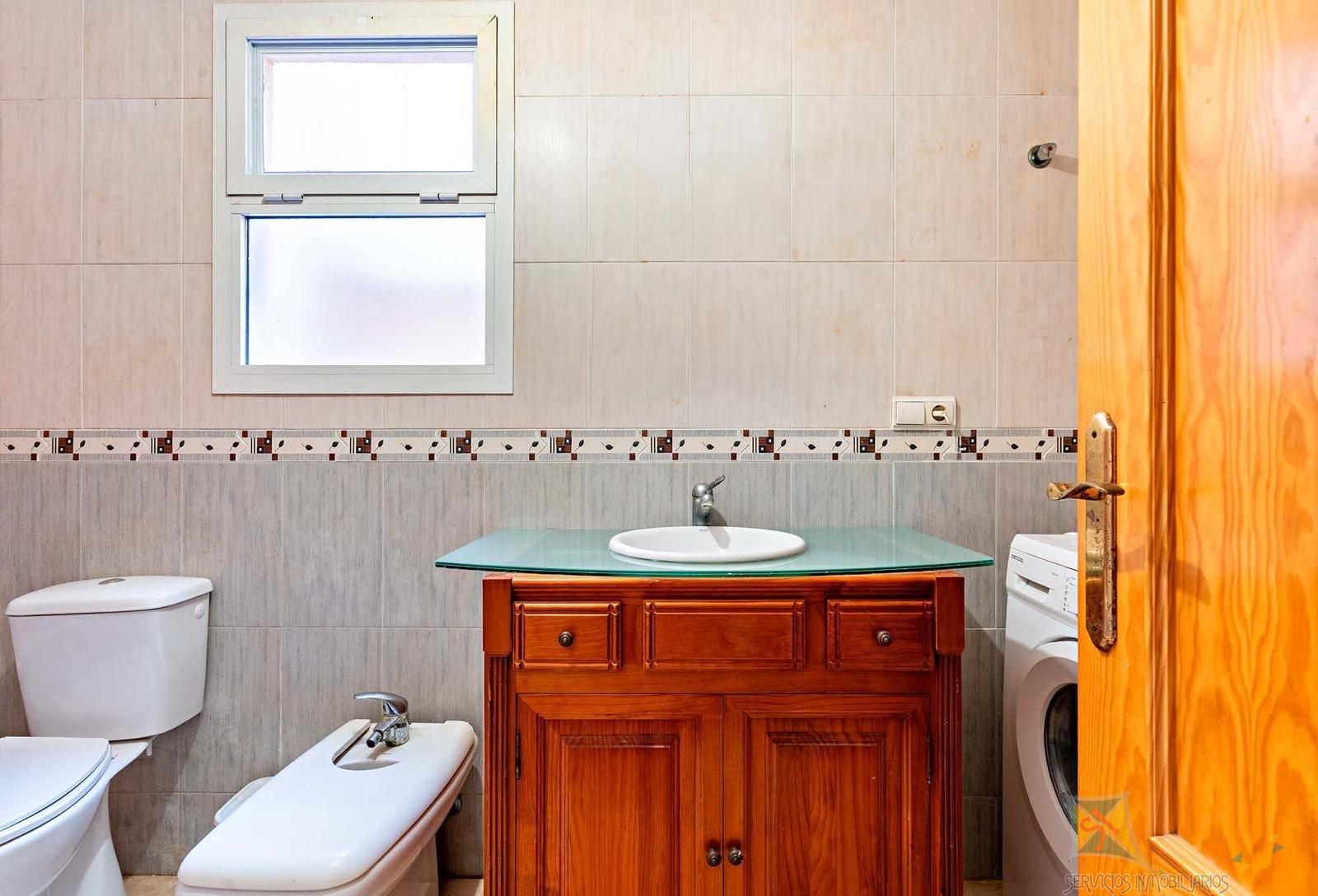 For sale of ground floor in Roquetas de Mar