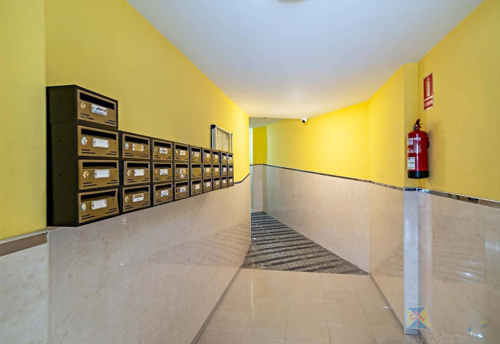 For sale of ground floor in Roquetas de Mar