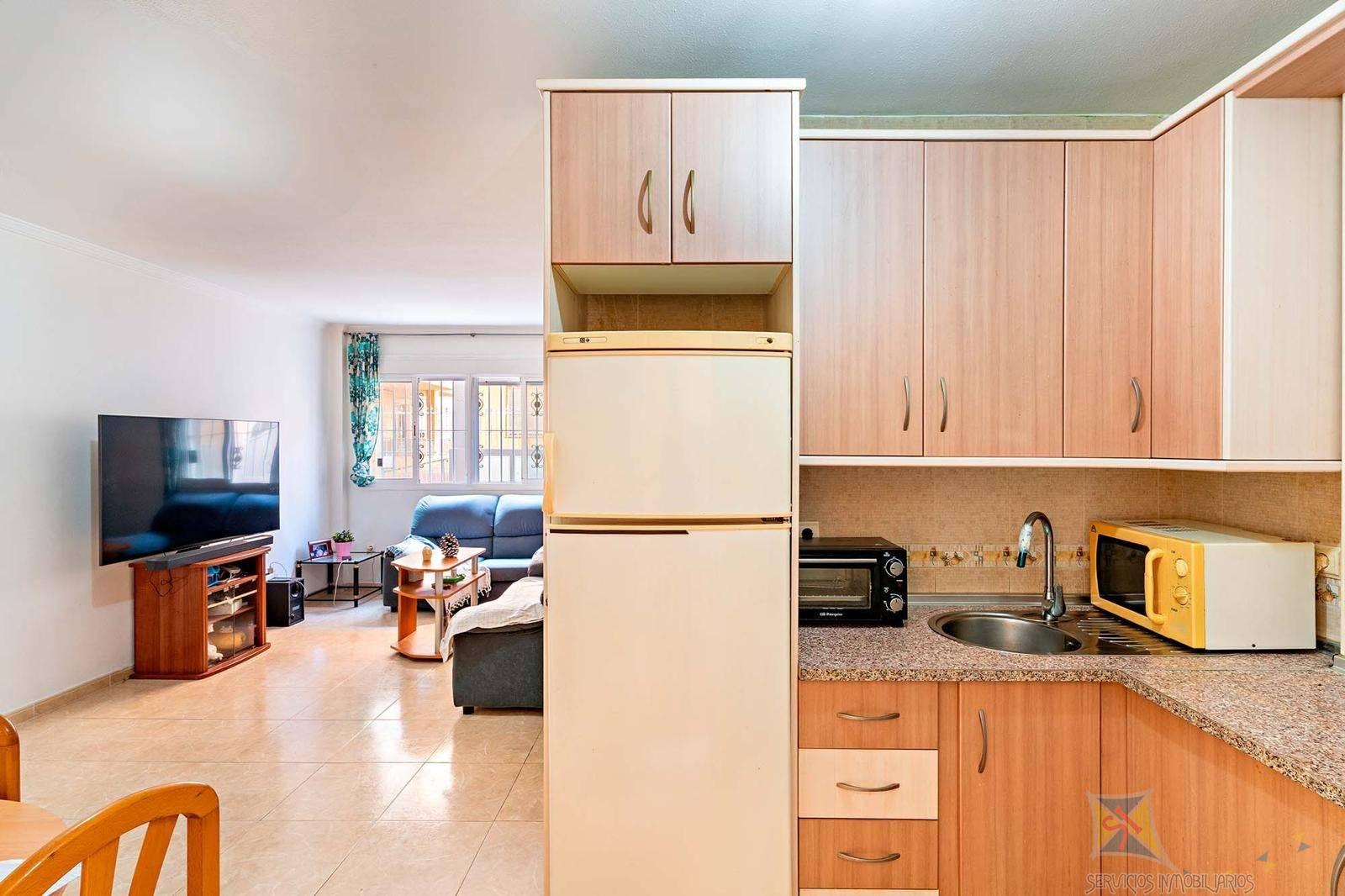 For sale of ground floor in Roquetas de Mar