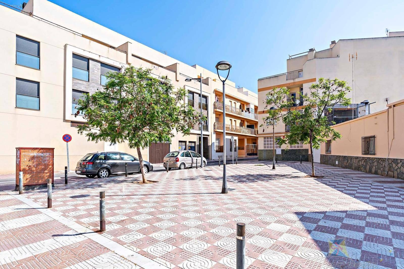 For sale of ground floor in Roquetas de Mar