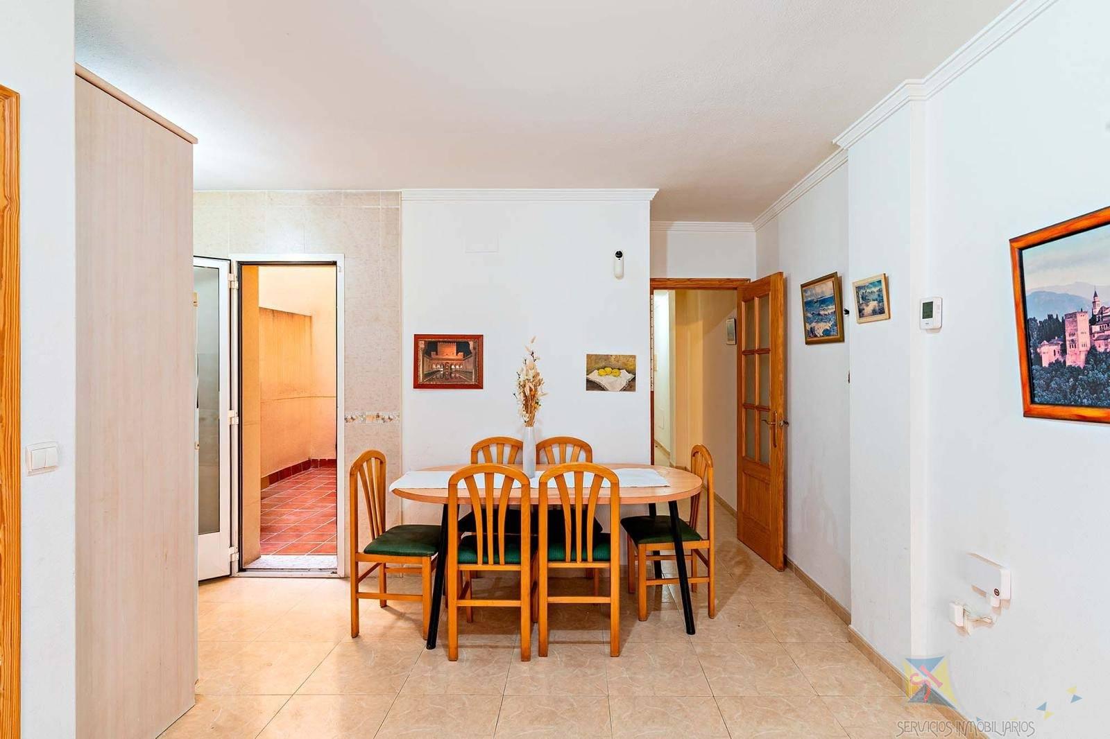 For sale of ground floor in Roquetas de Mar