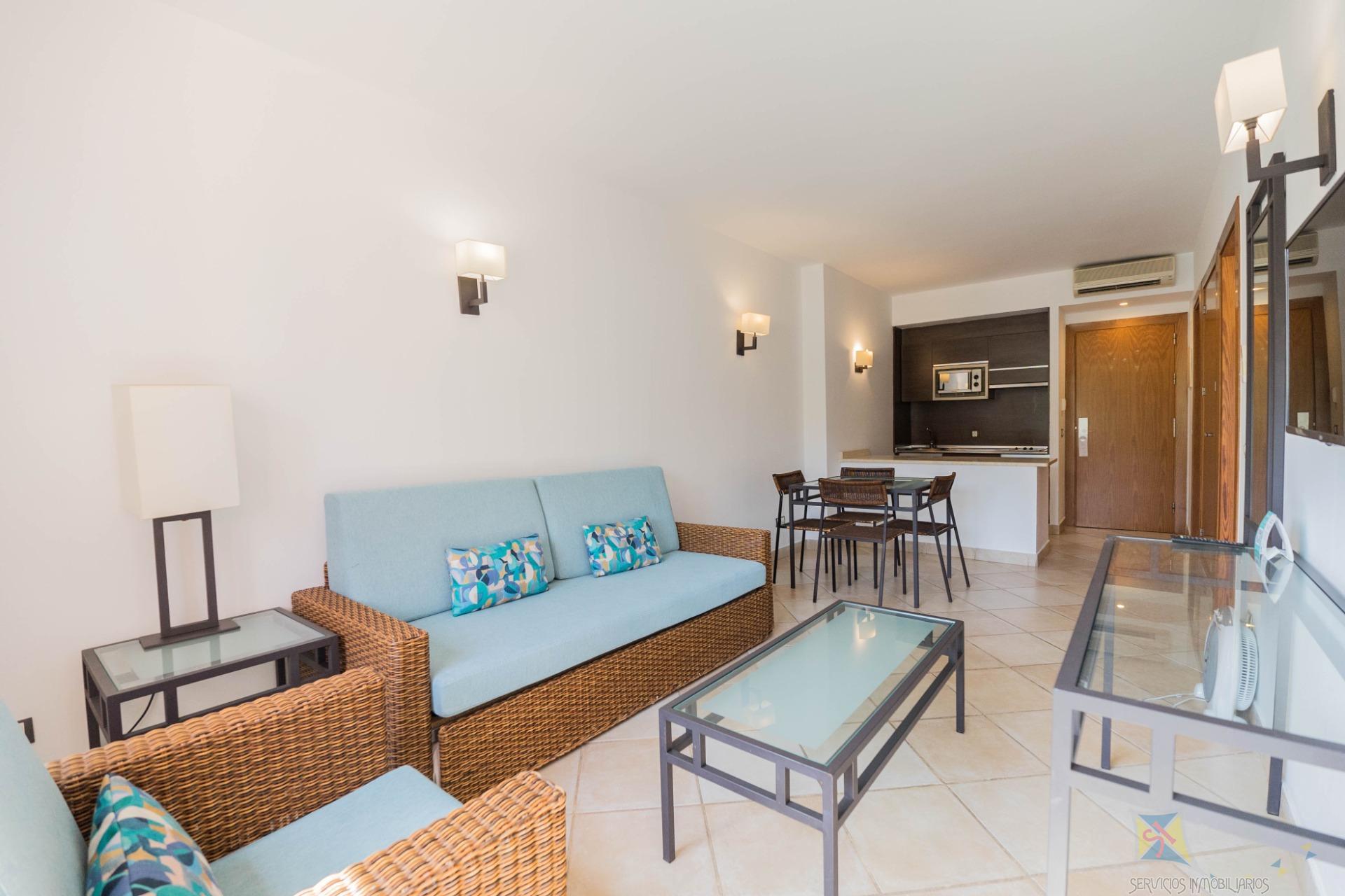 For sale of flat in Benahavís