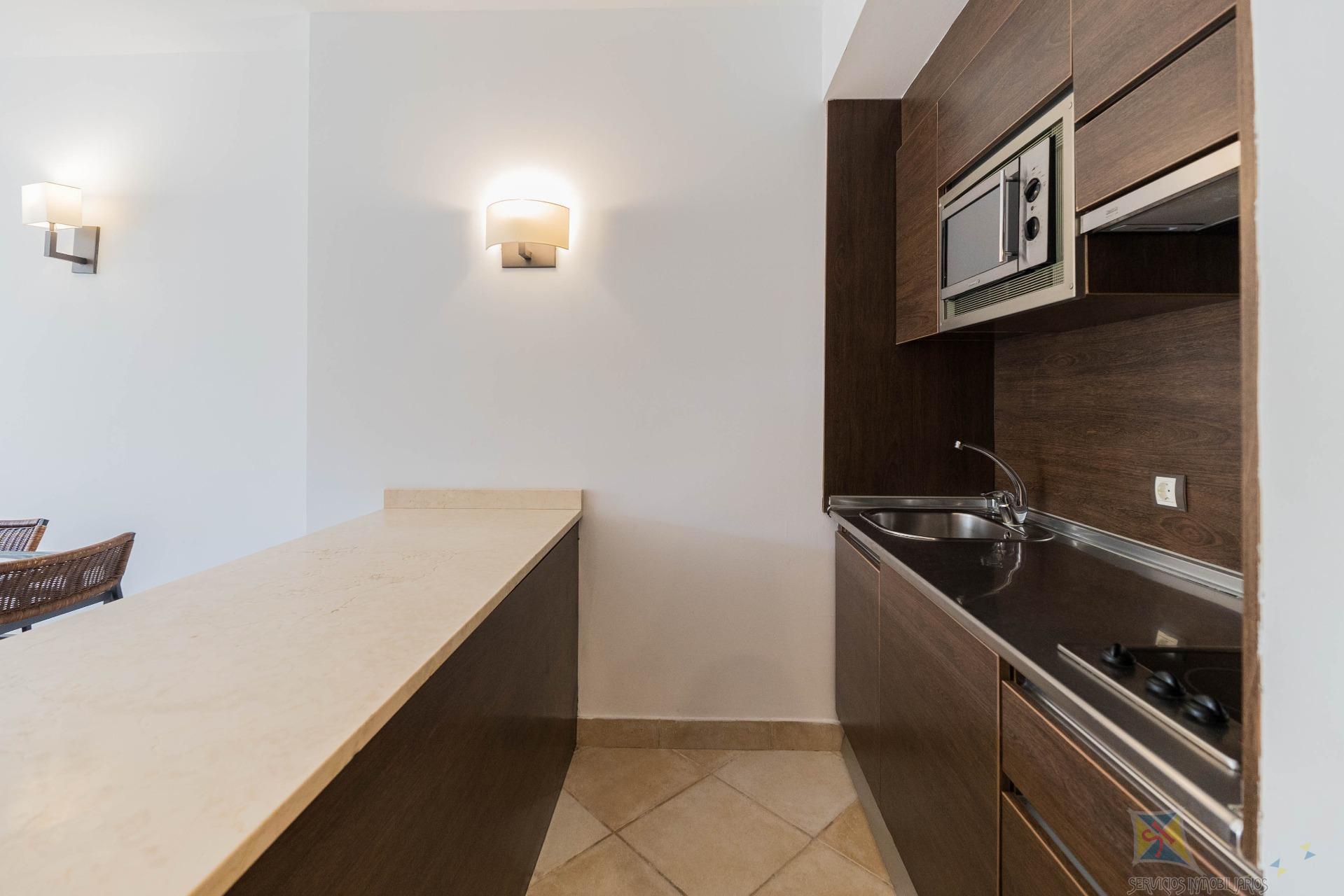 For sale of flat in Benahavís