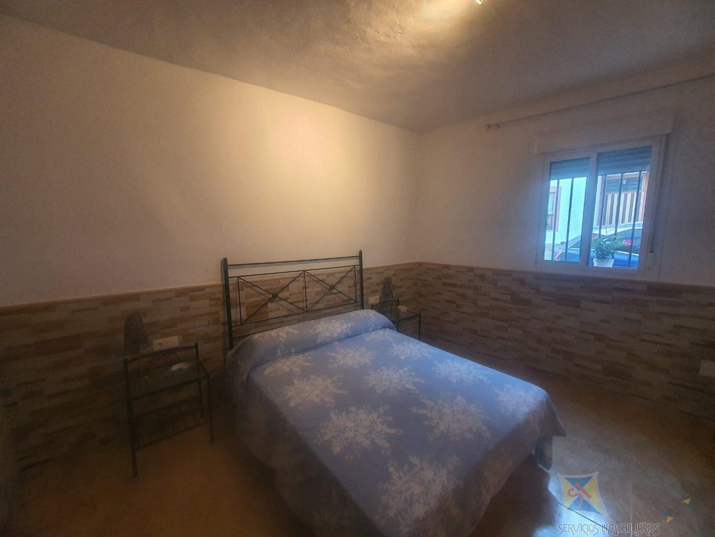For sale of house in Fondon