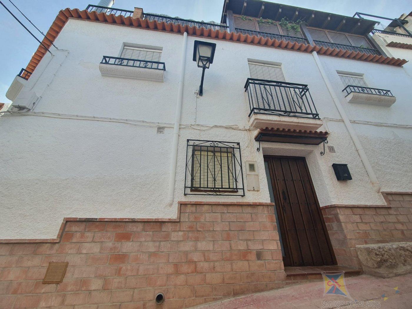 For sale of house in Fondon