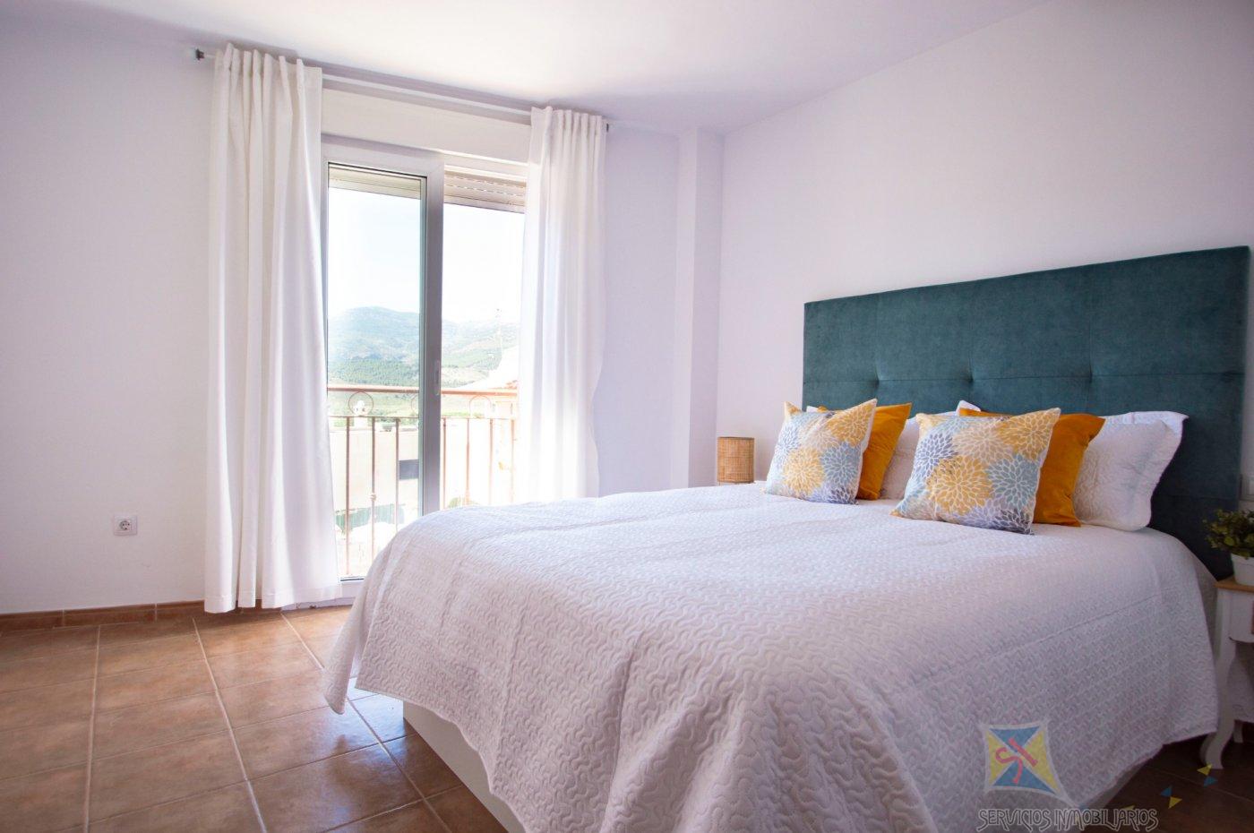 For sale of flat in Láujar de Andarax
