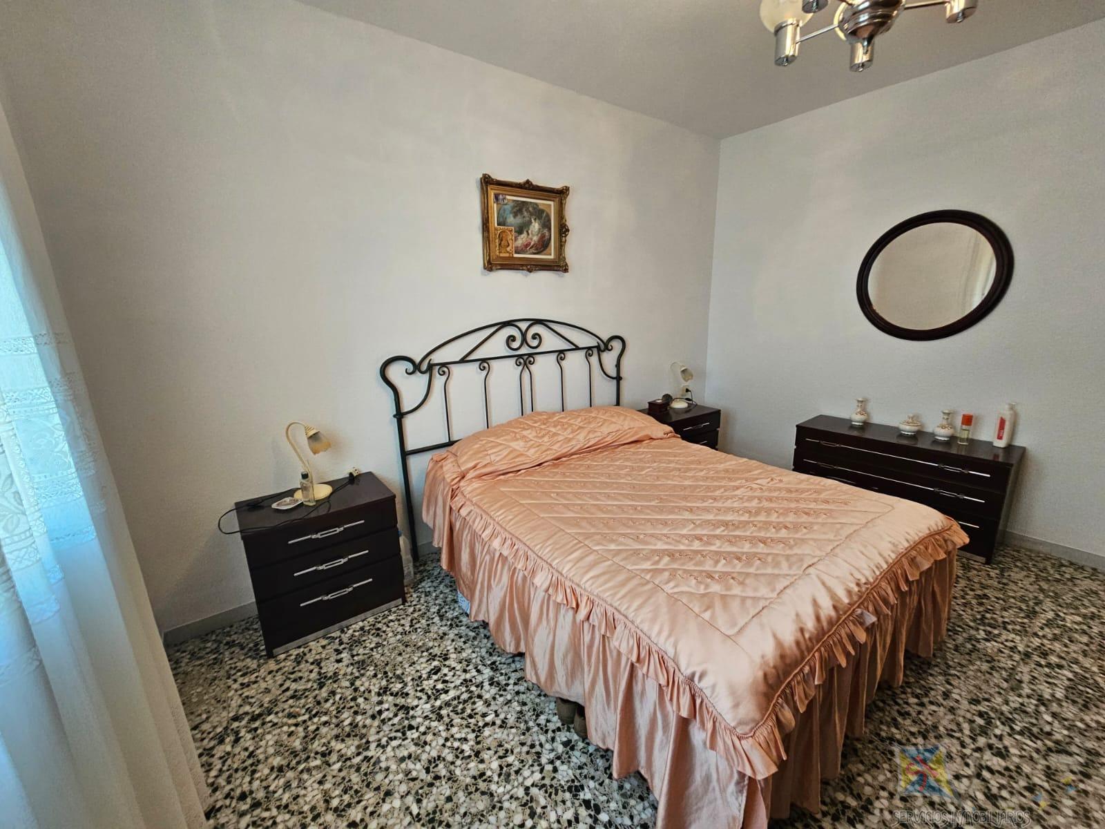 For sale of flat in Paterna del Rio