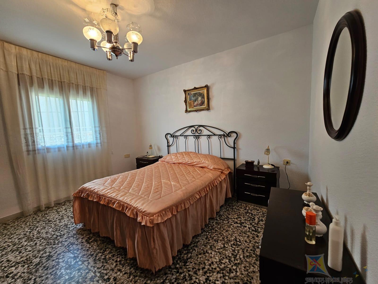 For sale of flat in Paterna del Rio