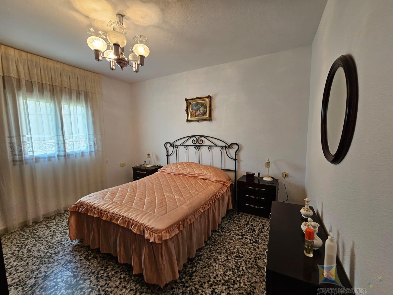 For sale of flat in Paterna del Rio