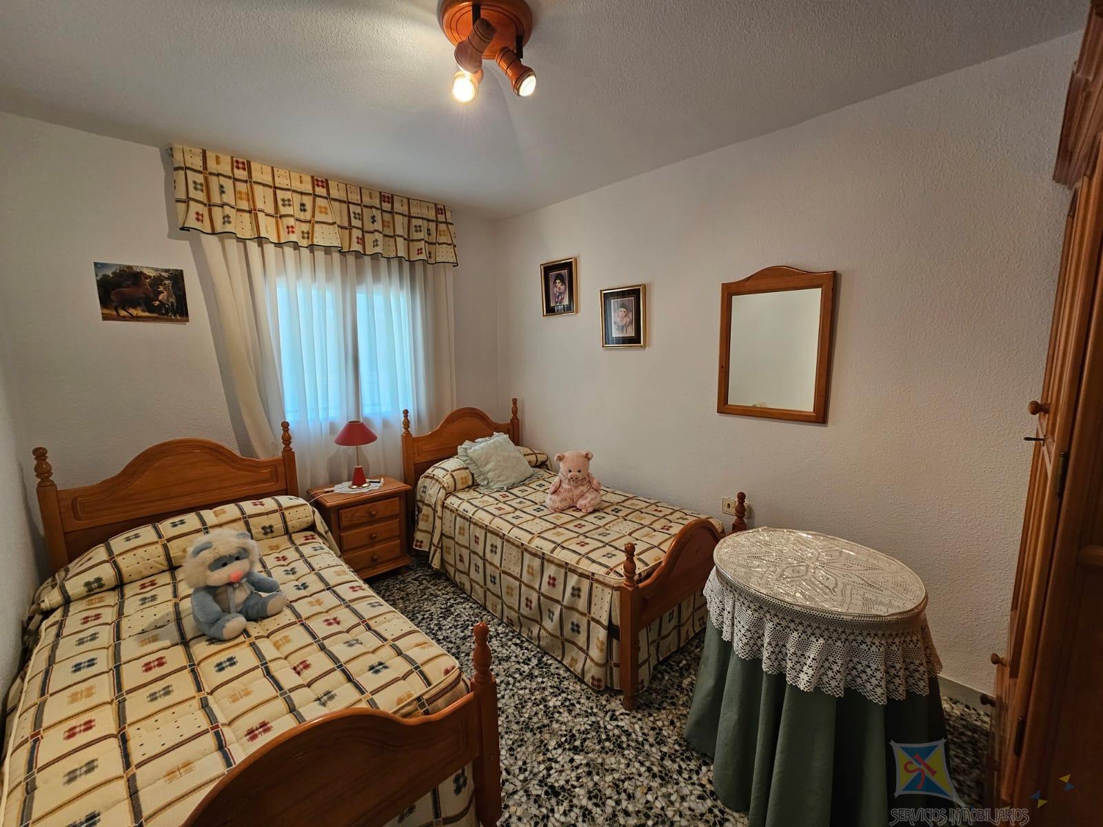 For sale of flat in Paterna del Rio