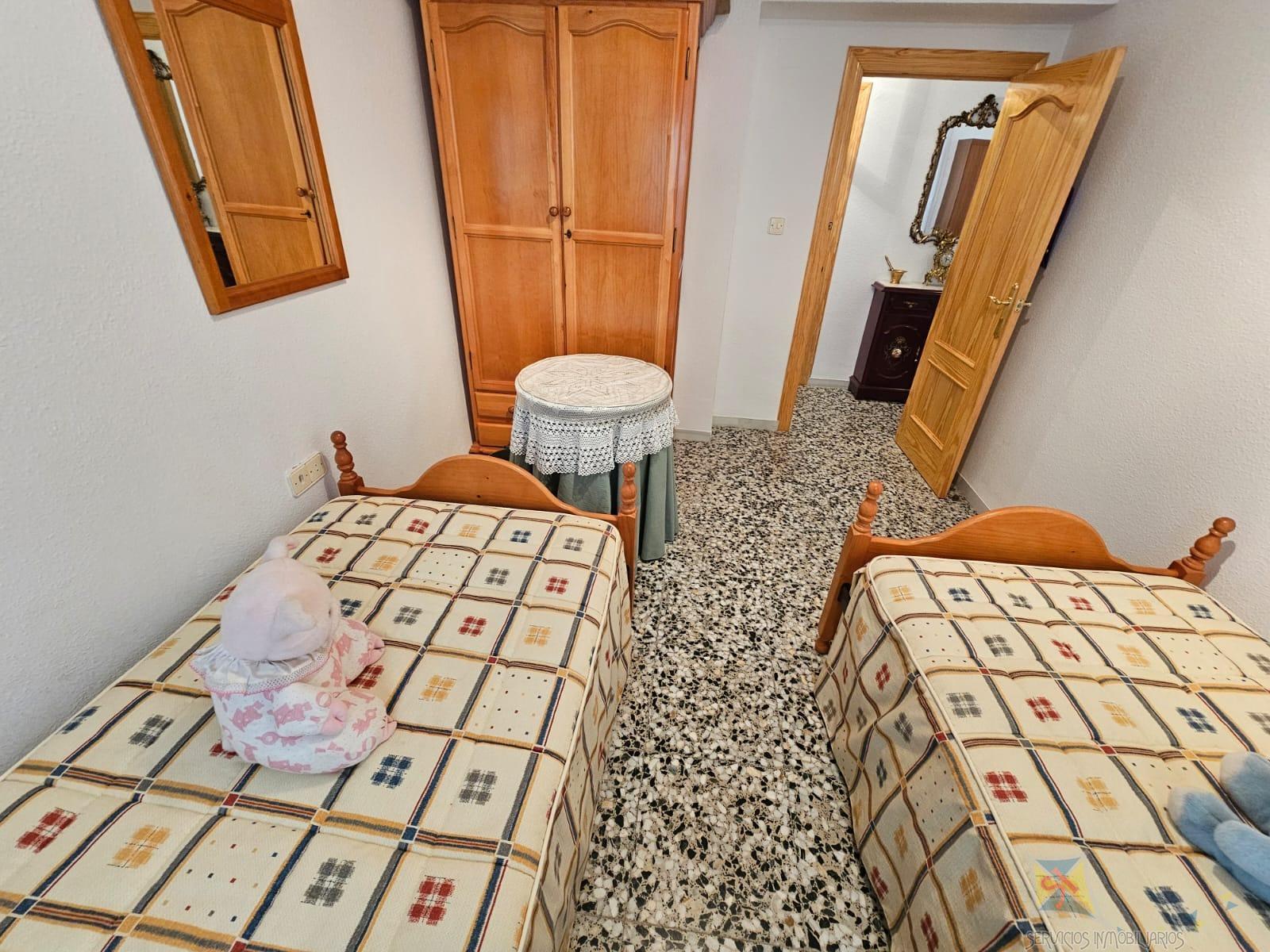 For sale of flat in Paterna del Rio